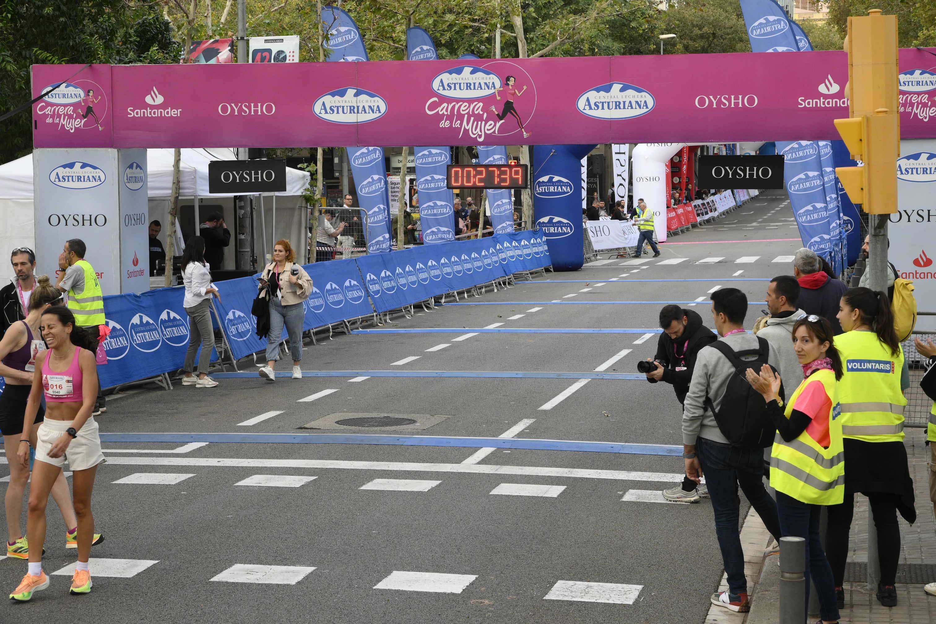 Las mejores fotos de la Carrera de la Mujer de Barcelona 2023. 3933