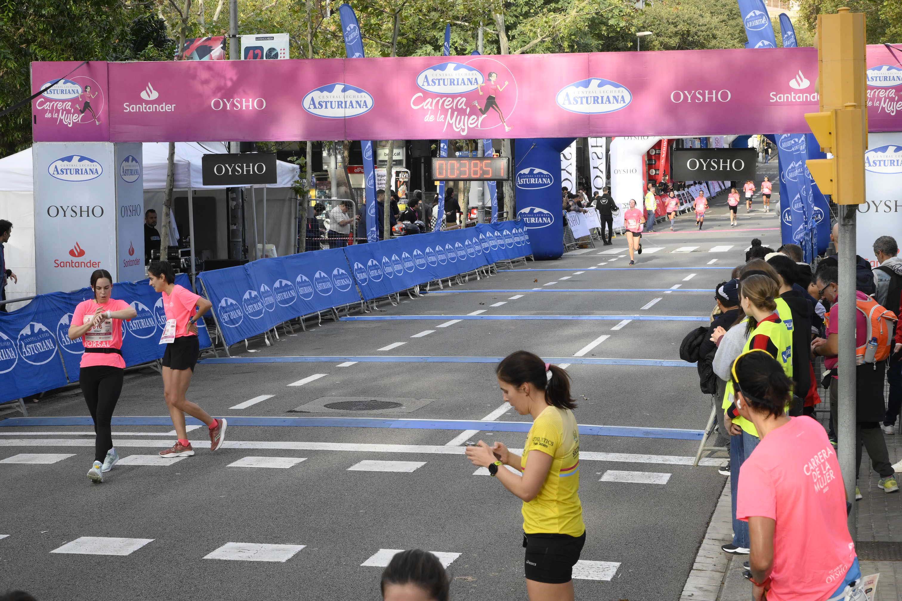 Las mejores fotos de la Carrera de la Mujer de Barcelona 2023. 4247