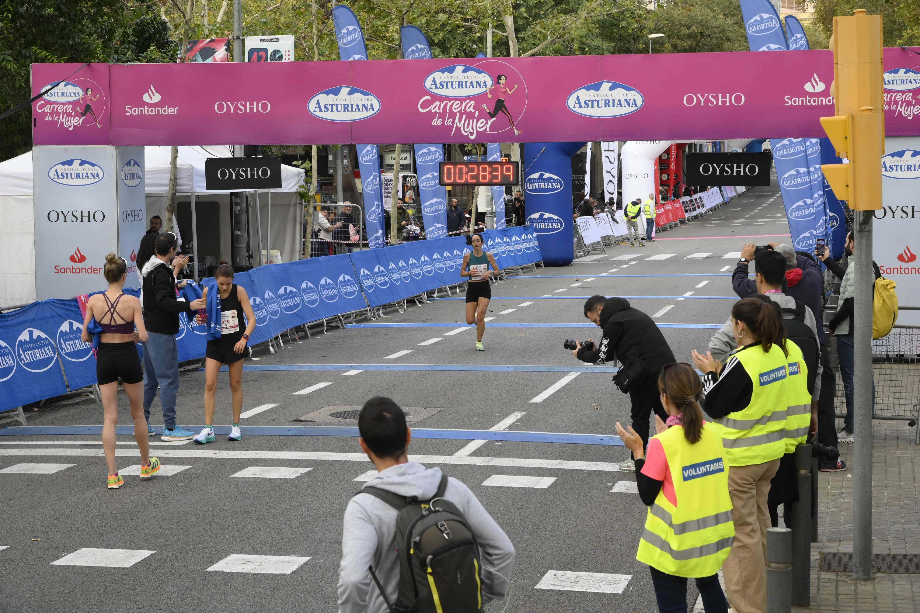 Las mejores fotos de la Carrera de la Mujer de Barcelona 2023. 3948