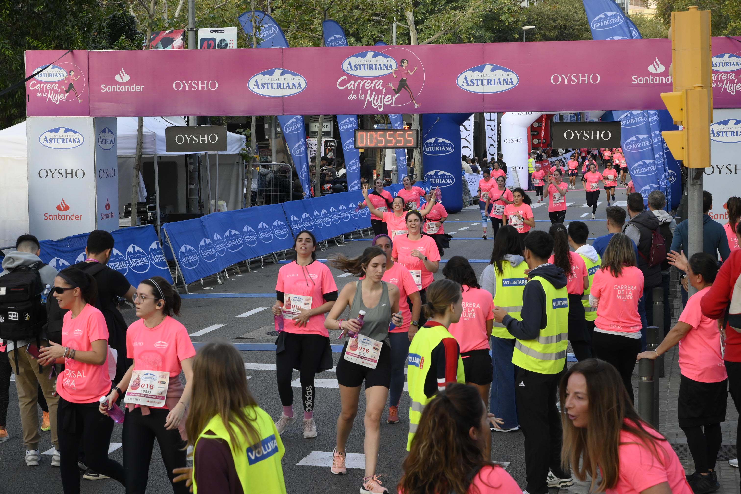 Las mejores fotos de la Carrera de la Mujer de Barcelona 2023. 4754