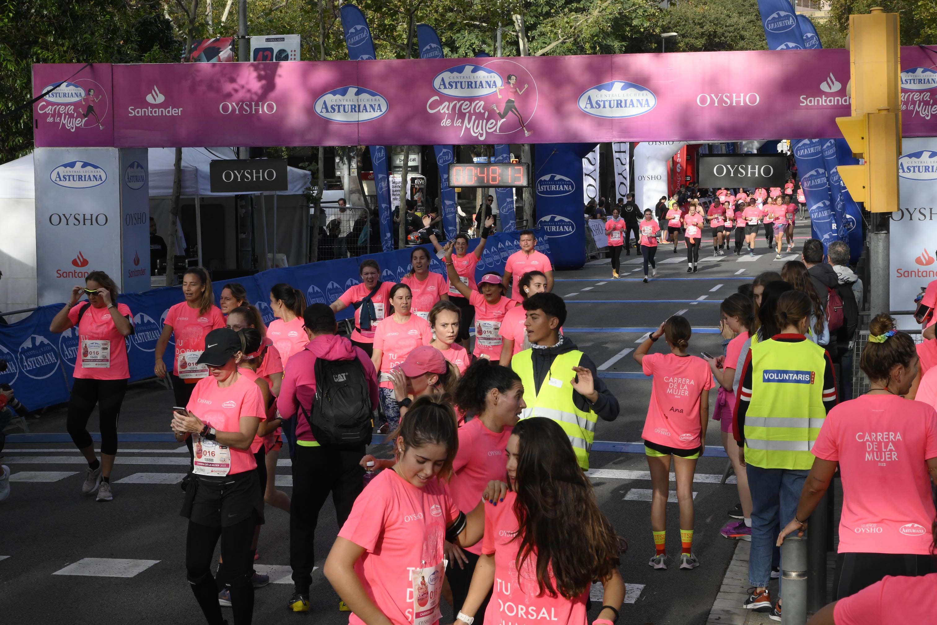 Las mejores fotos de la Carrera de la Mujer de Barcelona 2023. 4523