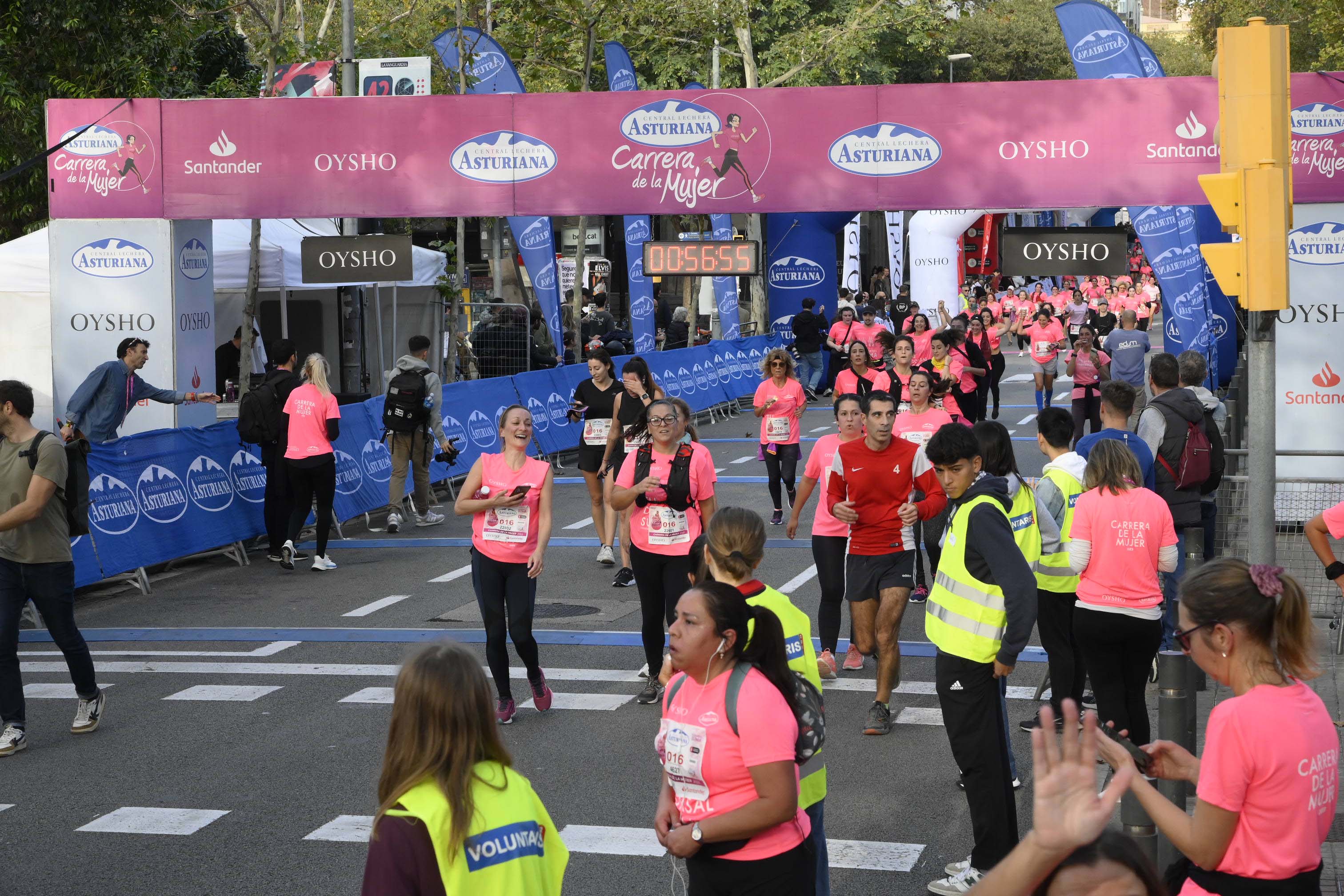 Las mejores fotos de la Carrera de la Mujer de Barcelona 2023. 4784