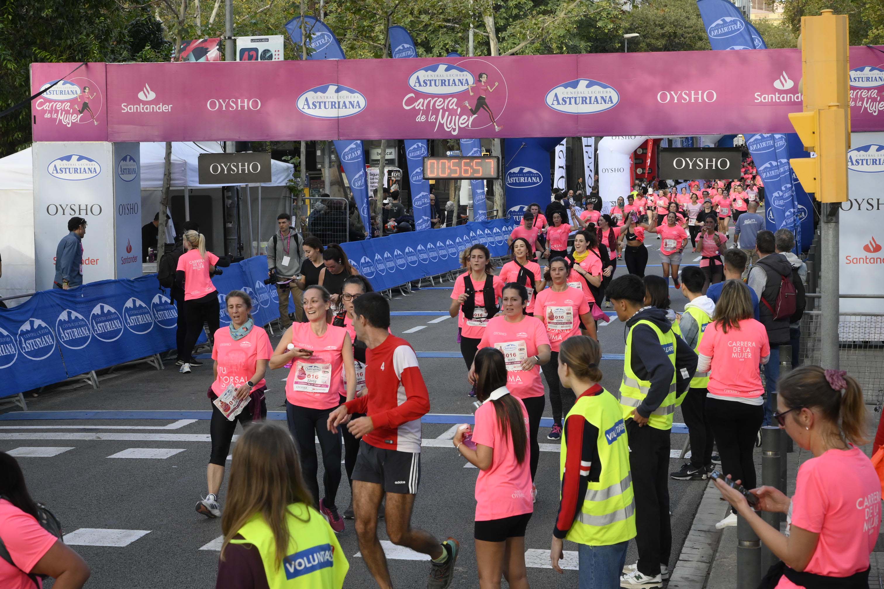 Las mejores fotos de la Carrera de la Mujer de Barcelona 2023. 4785