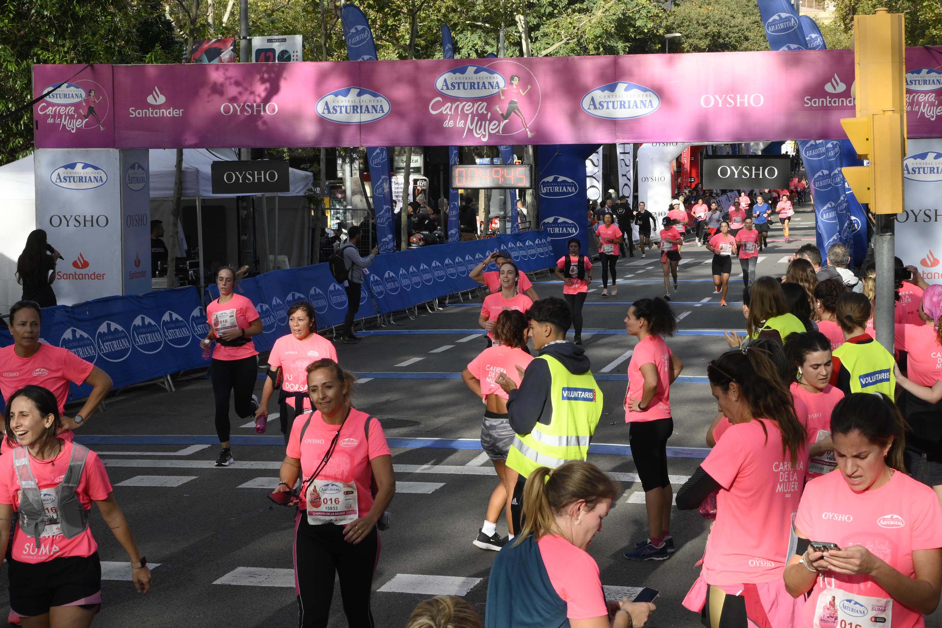 Las mejores fotos de la Carrera de la Mujer de Barcelona 2023. 4569