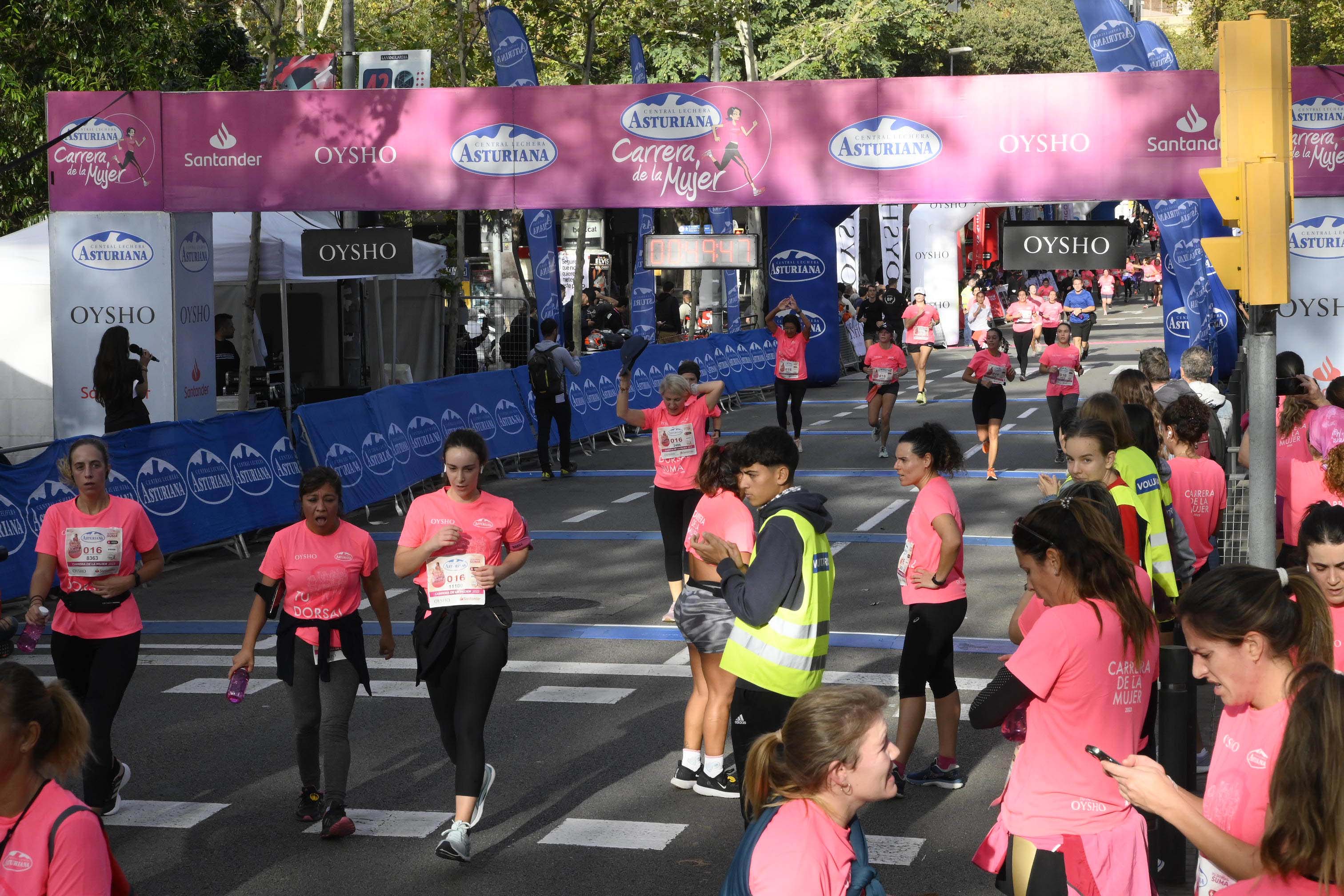 Las mejores fotos de la Carrera de la Mujer de Barcelona 2023. 4570