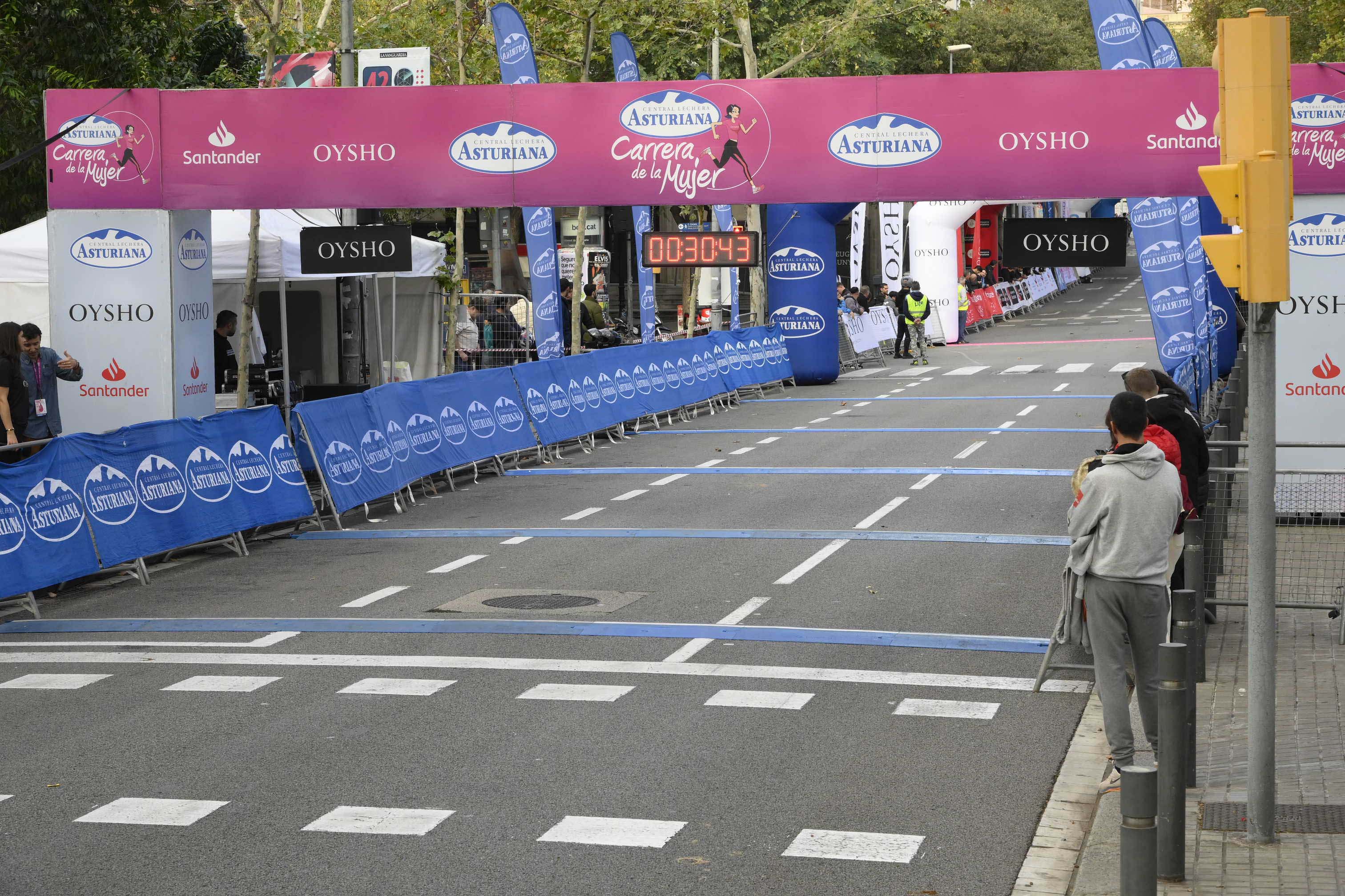 Las mejores fotos de la Carrera de la Mujer de Barcelona 2023. 4010