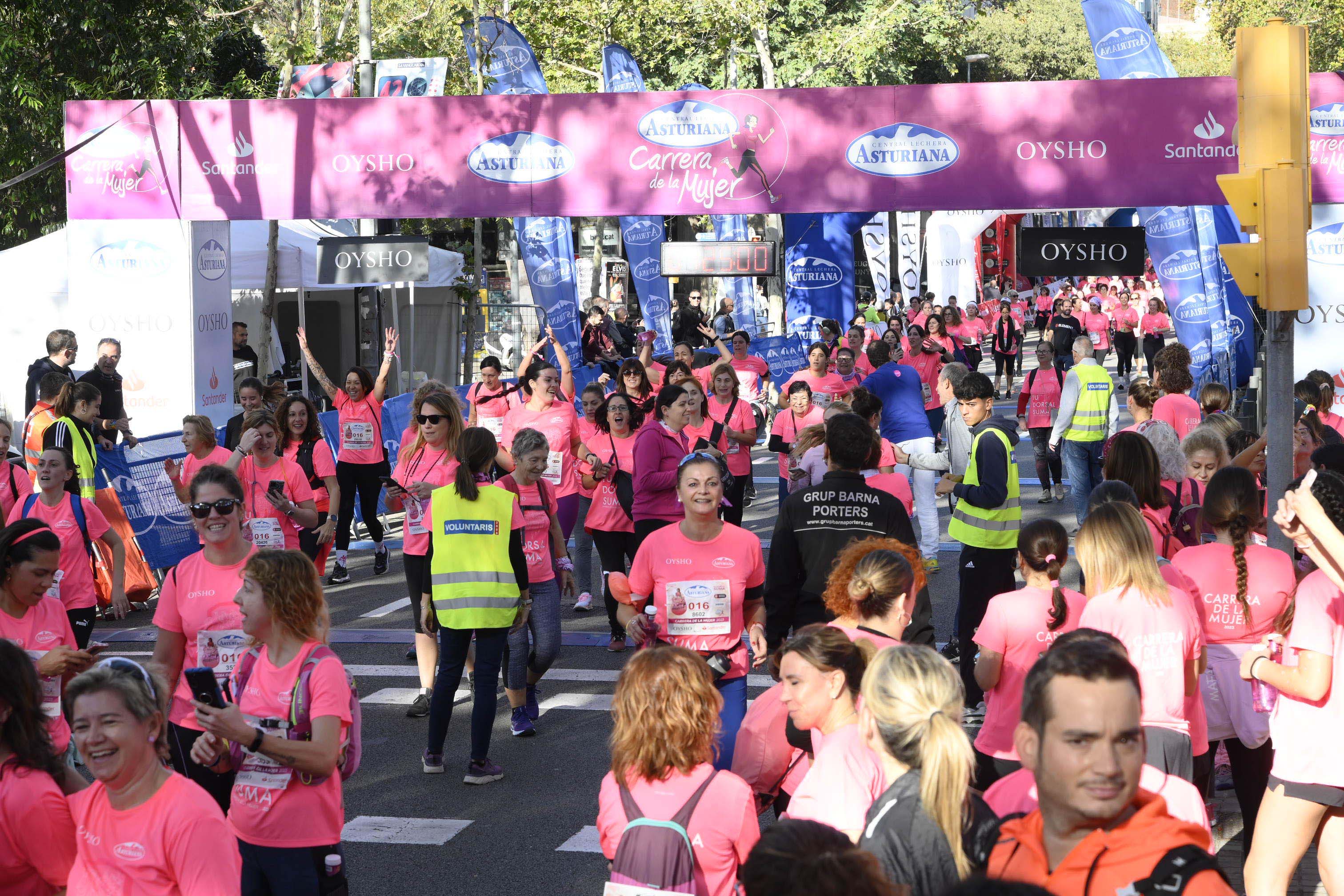 Las mejores fotos de la Carrera de la Mujer de Barcelona 2023. 5553