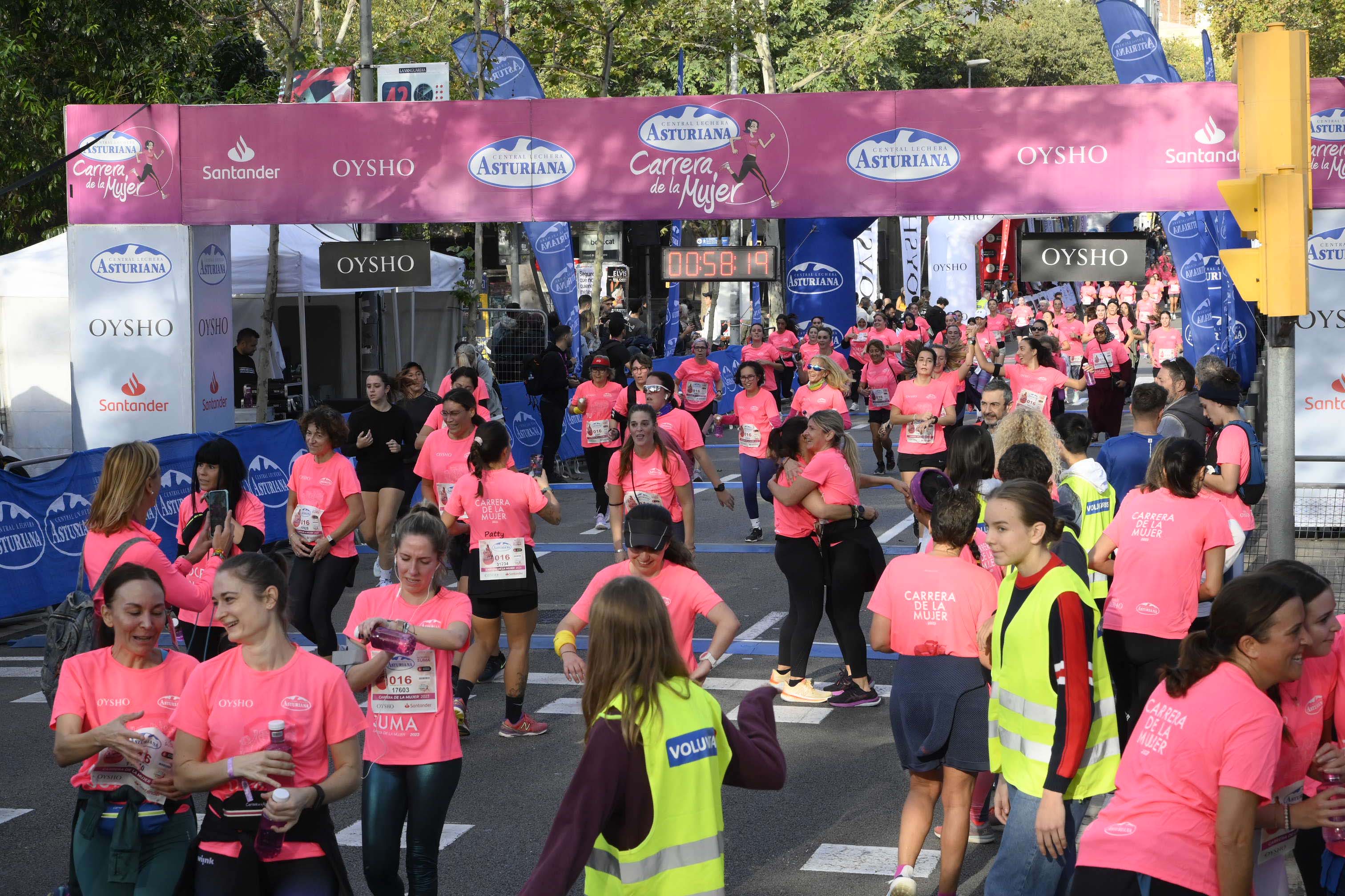Las mejores fotos de la Carrera de la Mujer de Barcelona 2023. 4826