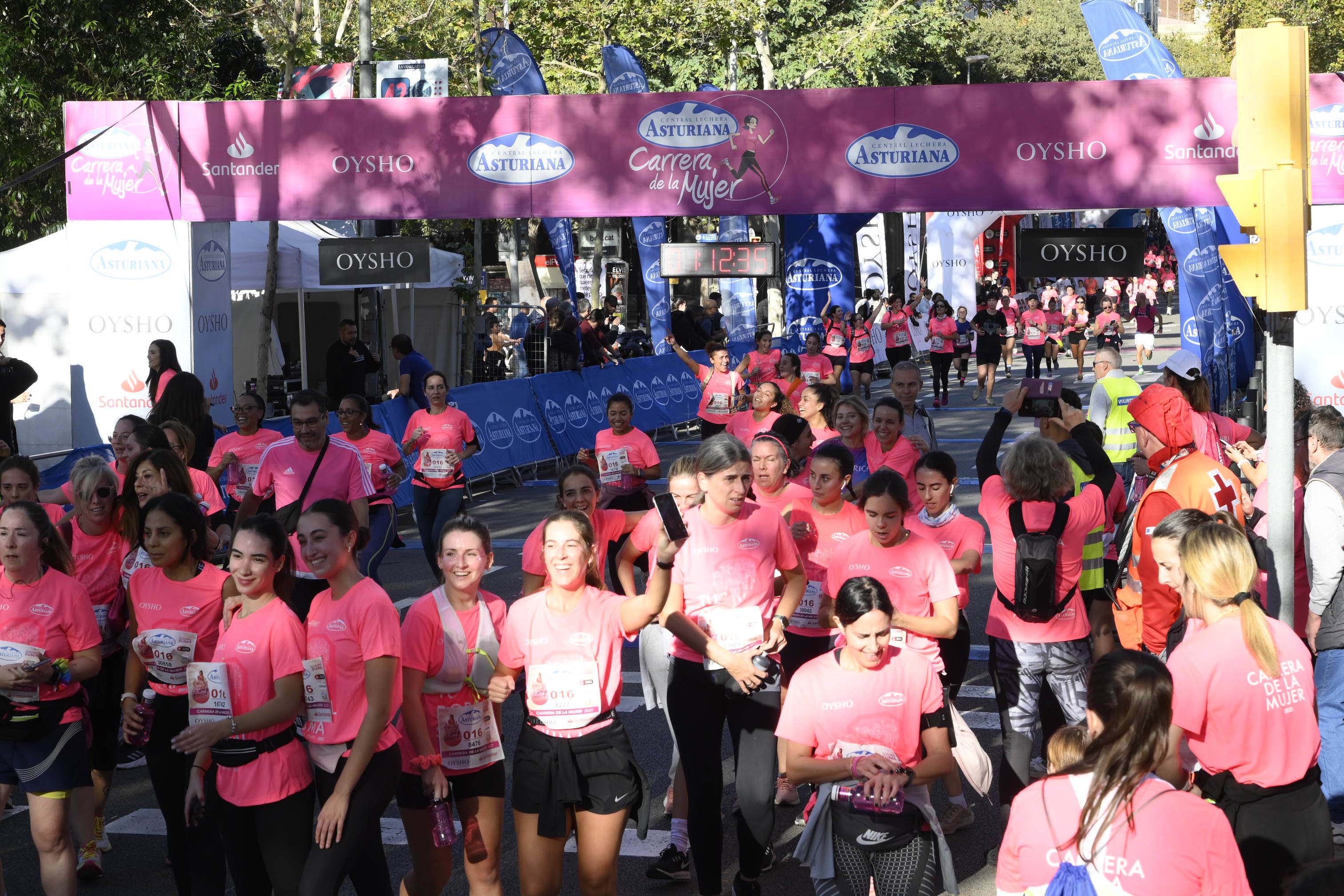 Las mejores fotos de la Carrera de la Mujer de Barcelona 2023. 5214