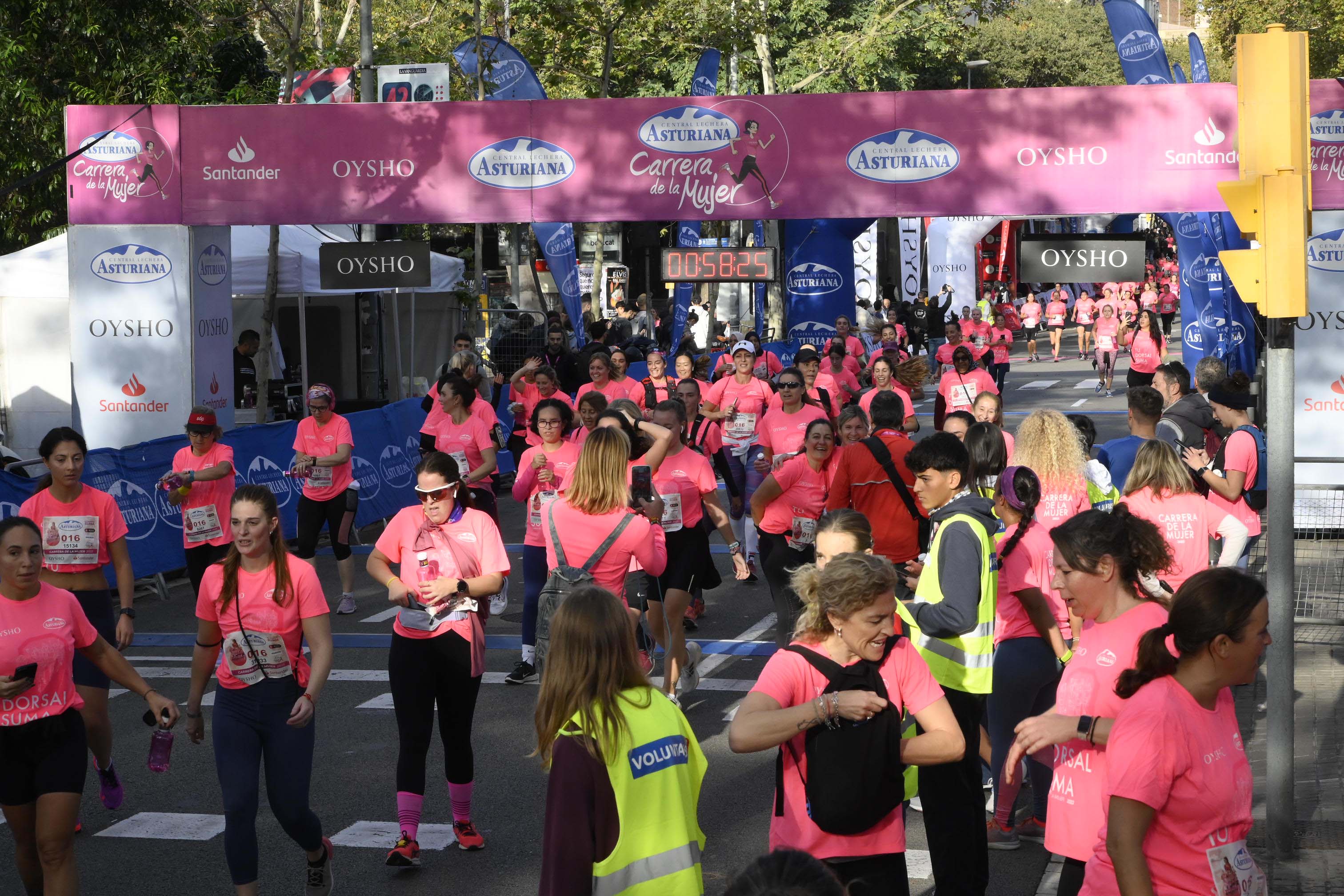 Las mejores fotos de la Carrera de la Mujer de Barcelona 2023. 4829