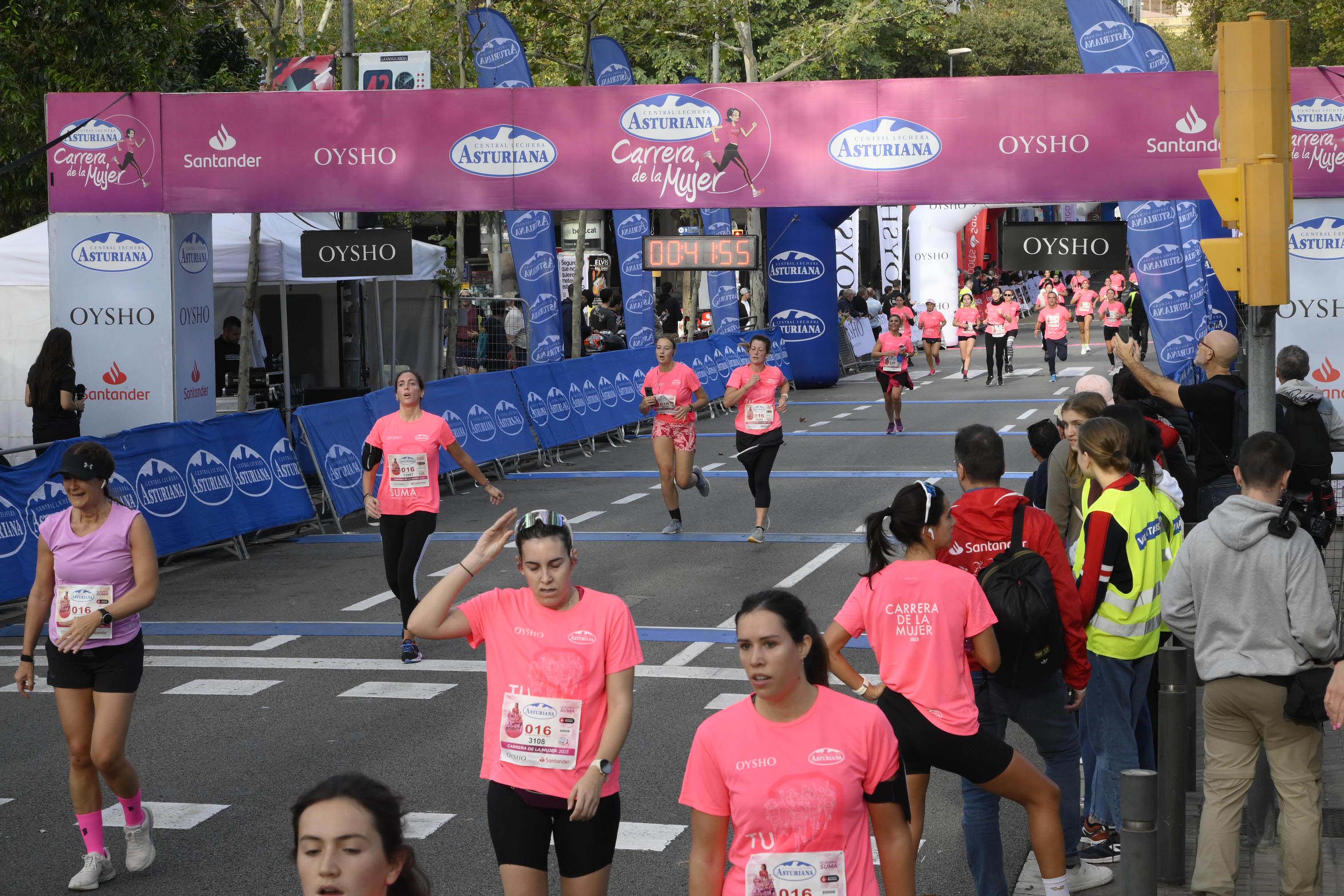 Las mejores fotos de la Carrera de la Mujer de Barcelona 2023. 4334