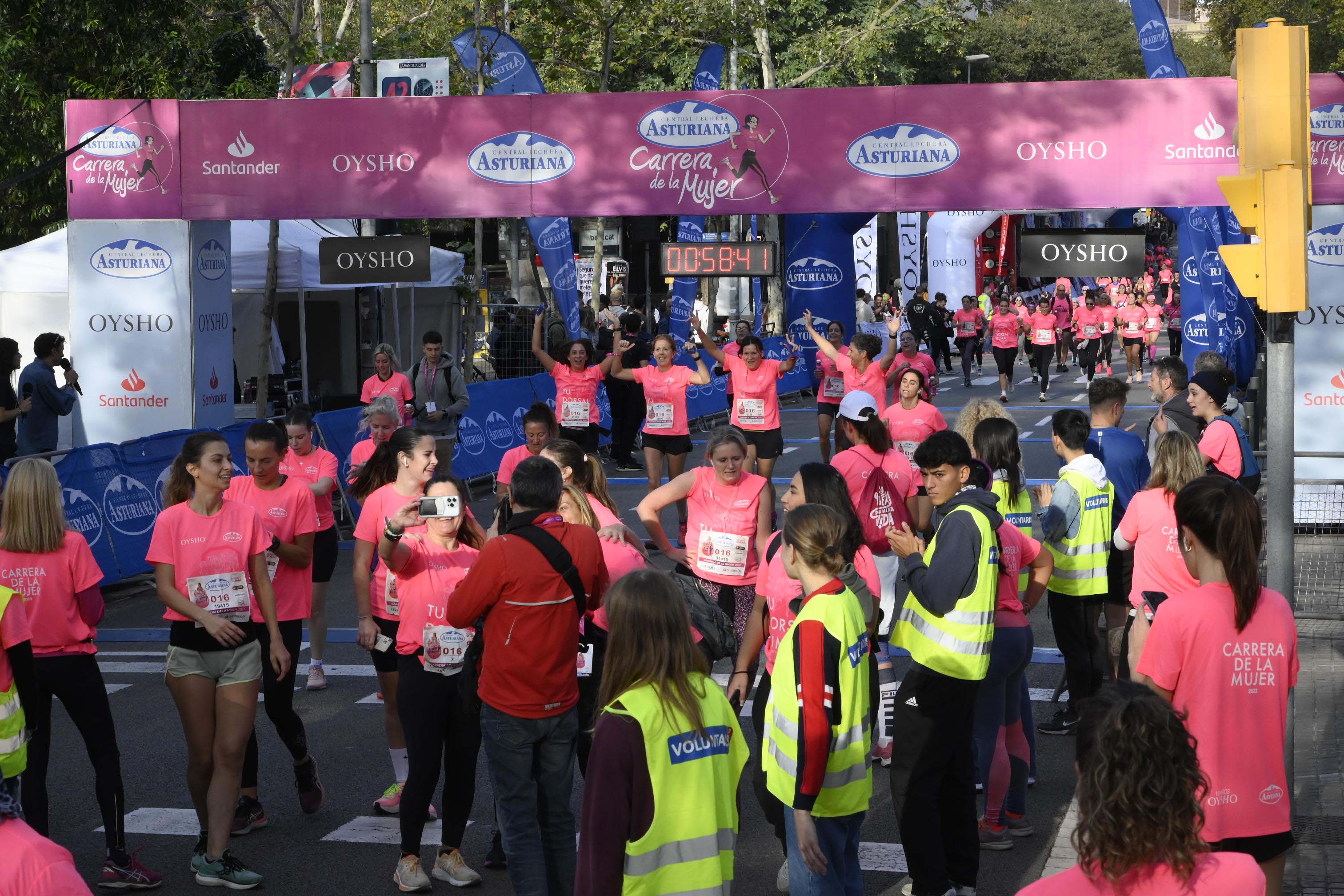 Las mejores fotos de la Carrera de la Mujer de Barcelona 2023. 4837