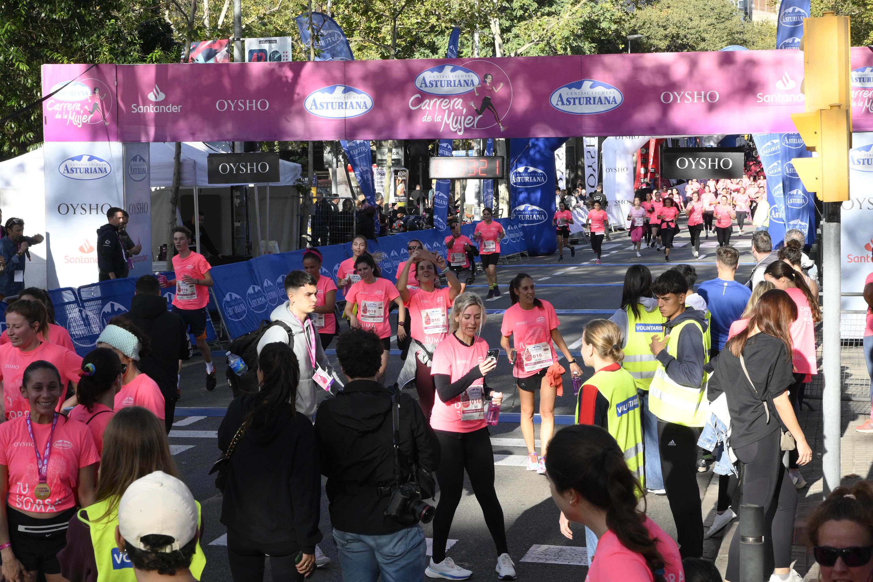 Las mejores fotos de la Carrera de la Mujer de Barcelona 2023. 4977