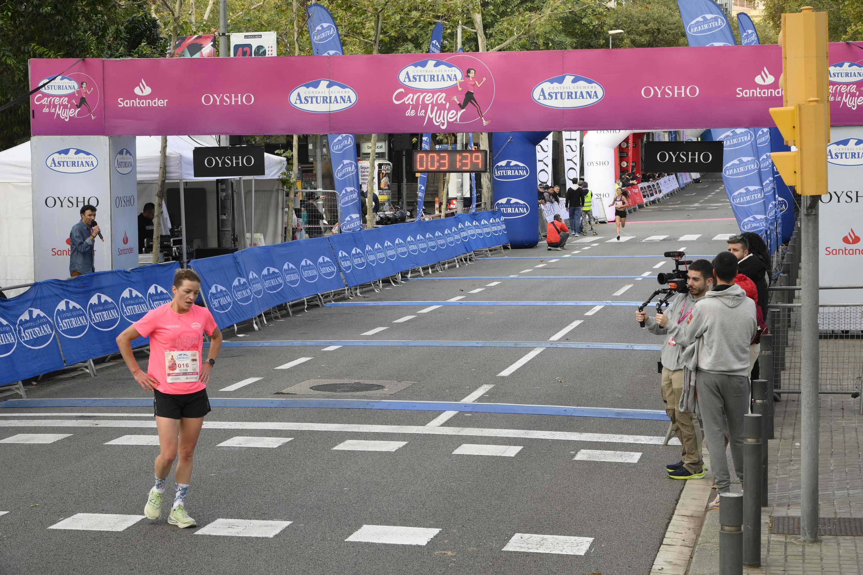 Las mejores fotos de la Carrera de la Mujer de Barcelona 2023. 4038