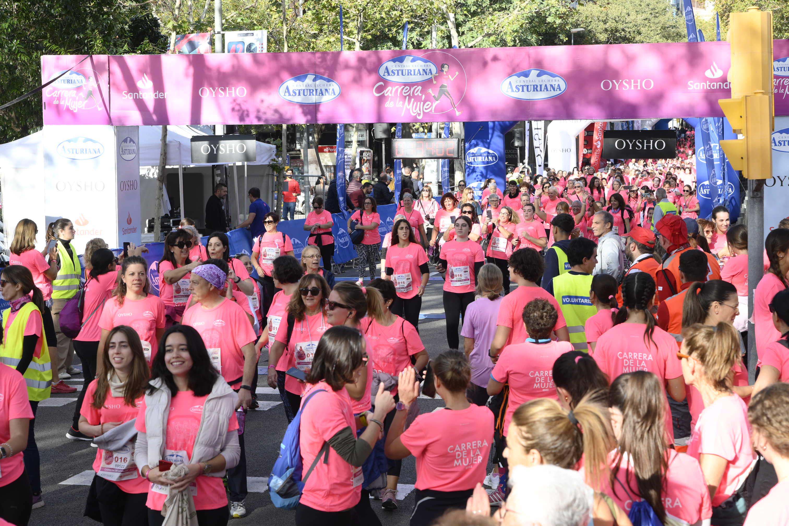 Las mejores fotos de la Carrera de la Mujer de Barcelona 2023. 5821