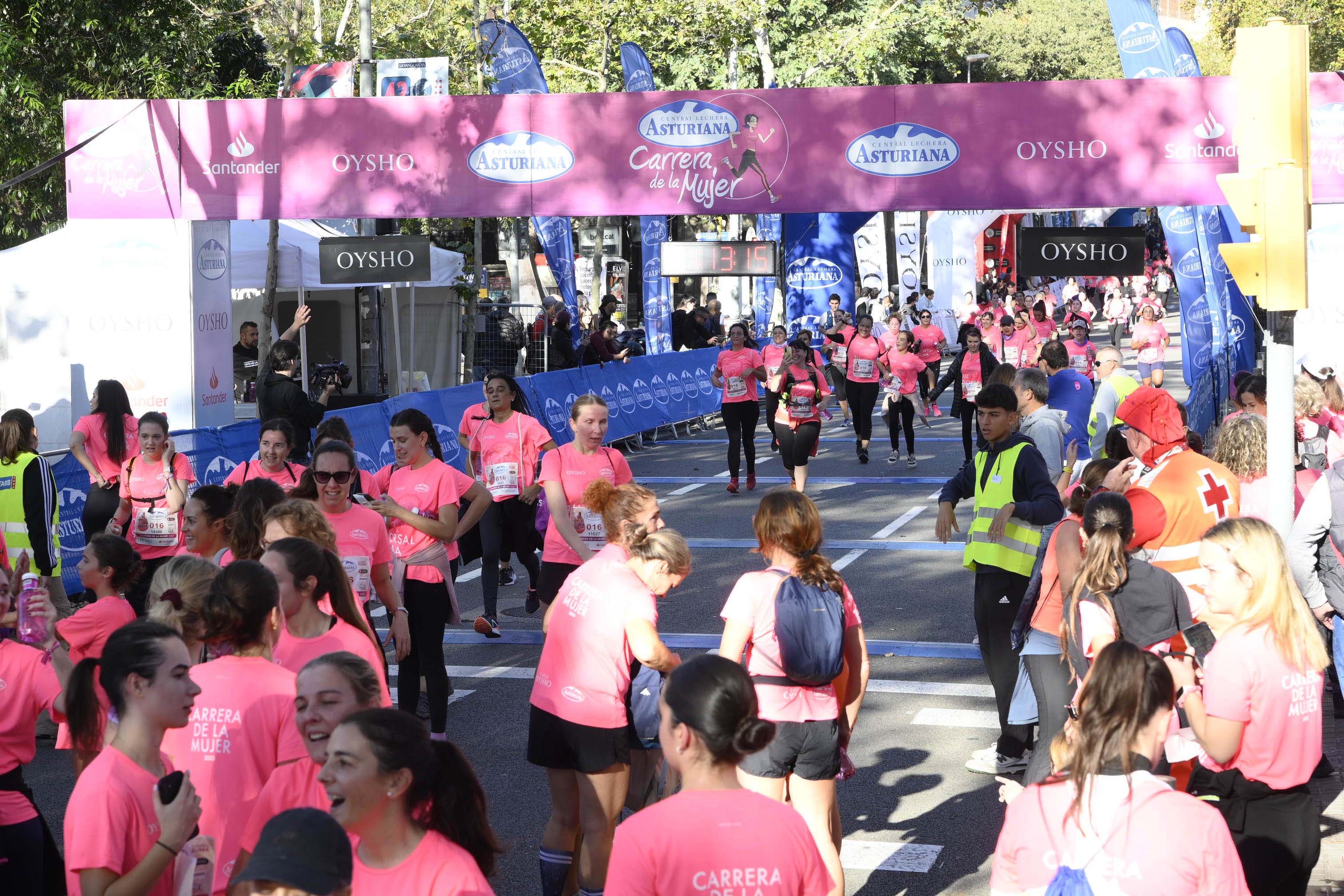 Las mejores fotos de la Carrera de la Mujer de Barcelona 2023. 5230