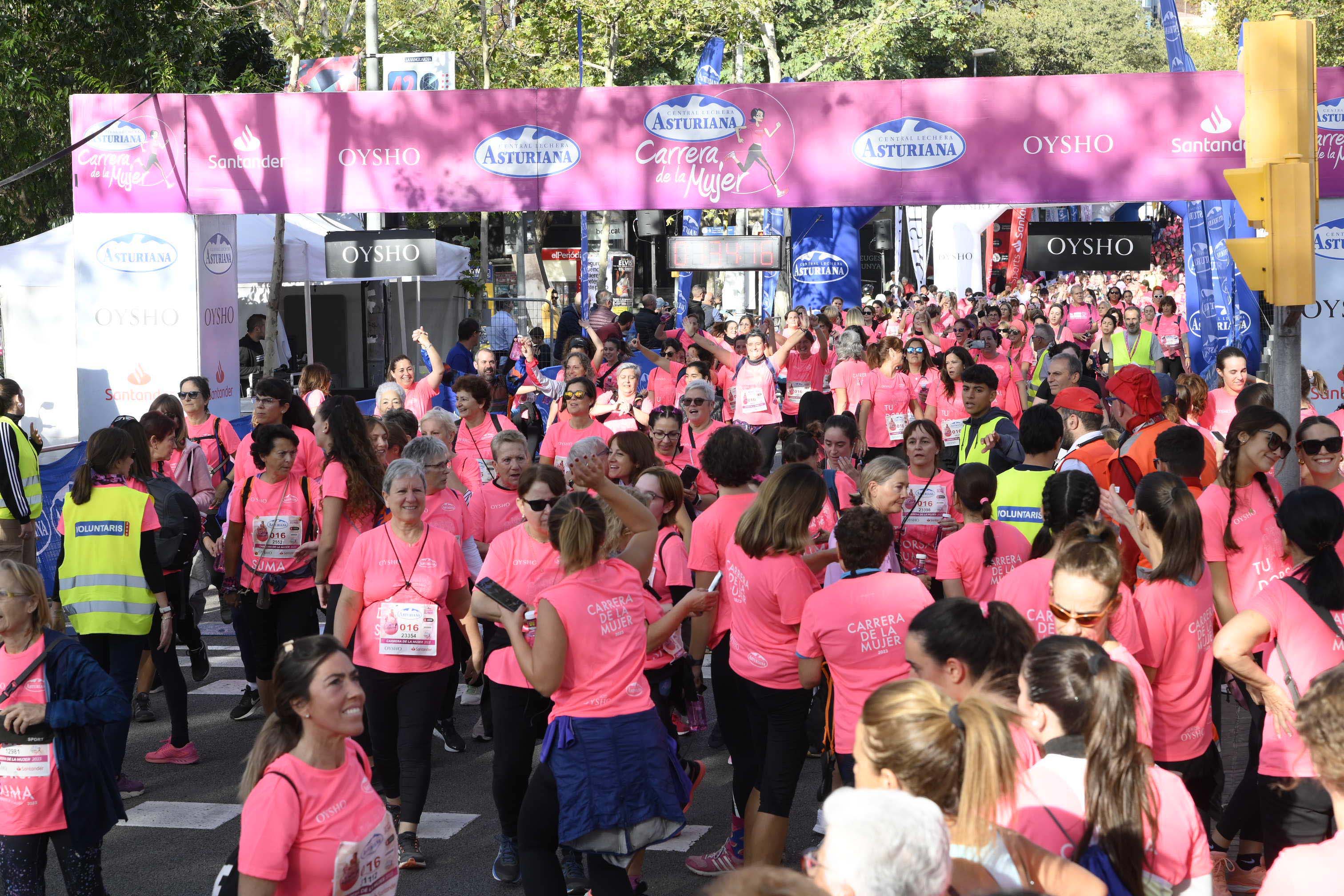 Las mejores fotos de la Carrera de la Mujer de Barcelona 2023. 5828