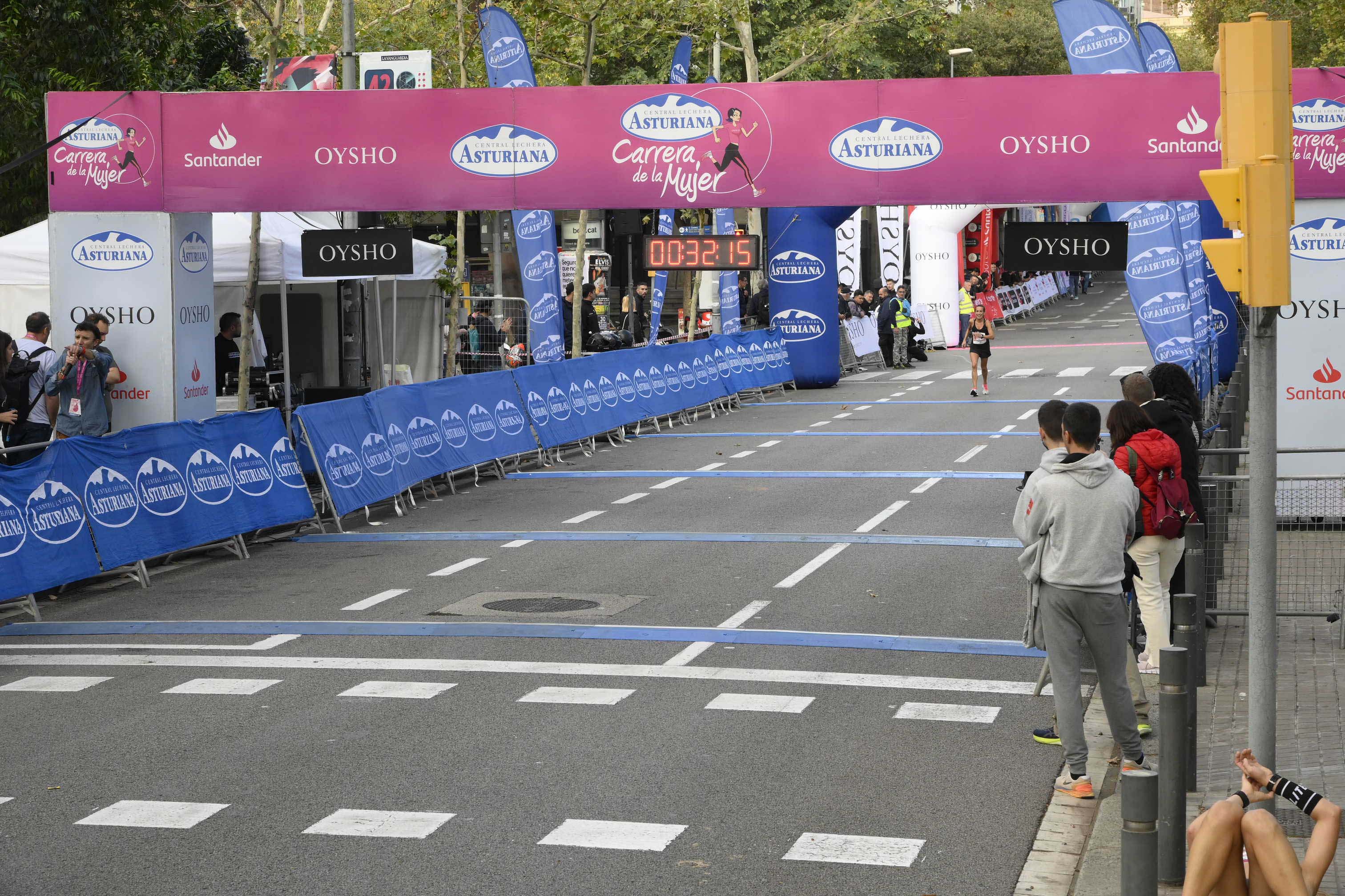 Las mejores fotos de la Carrera de la Mujer de Barcelona 2023. 4056