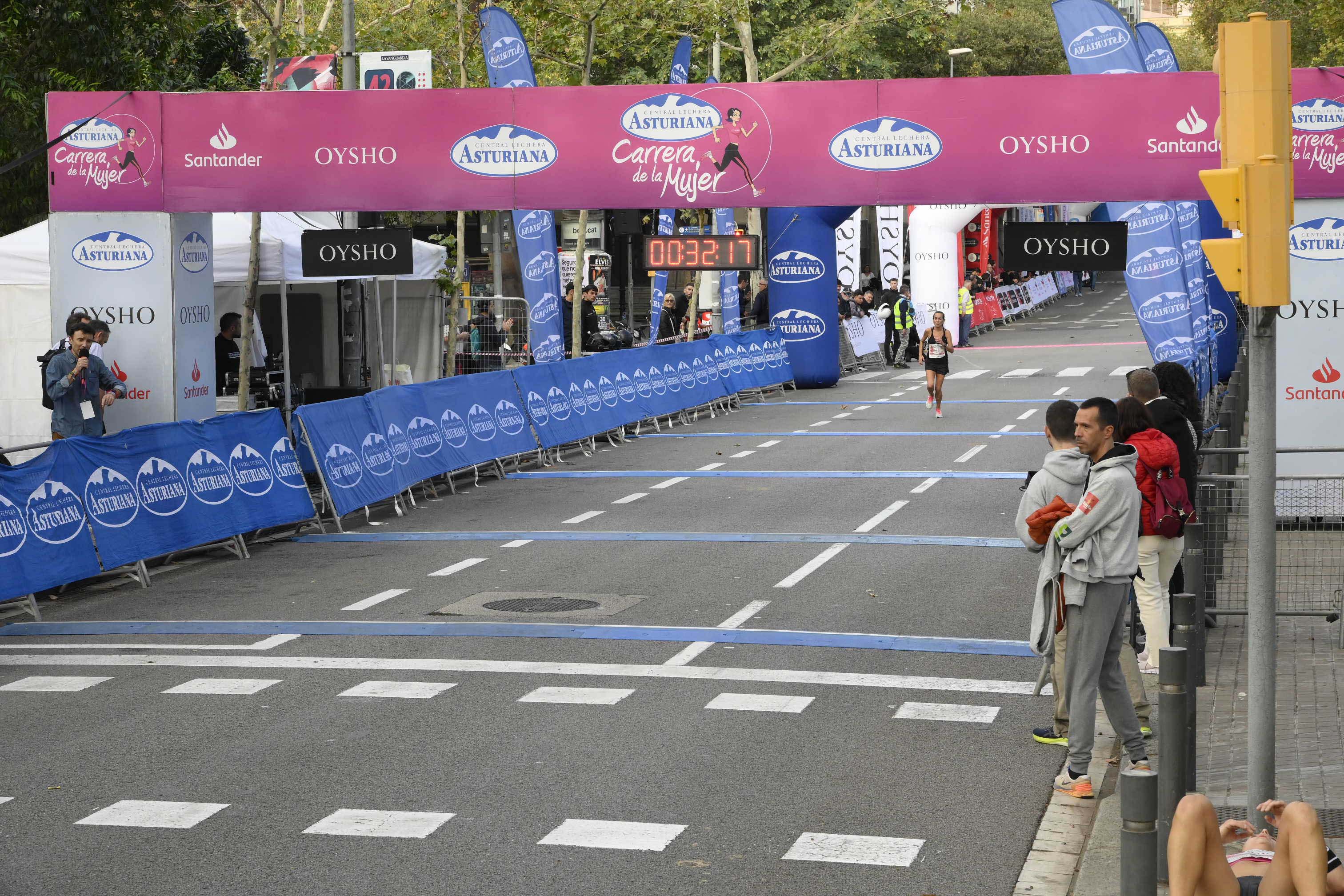 Las mejores fotos de la Carrera de la Mujer de Barcelona 2023. 4057