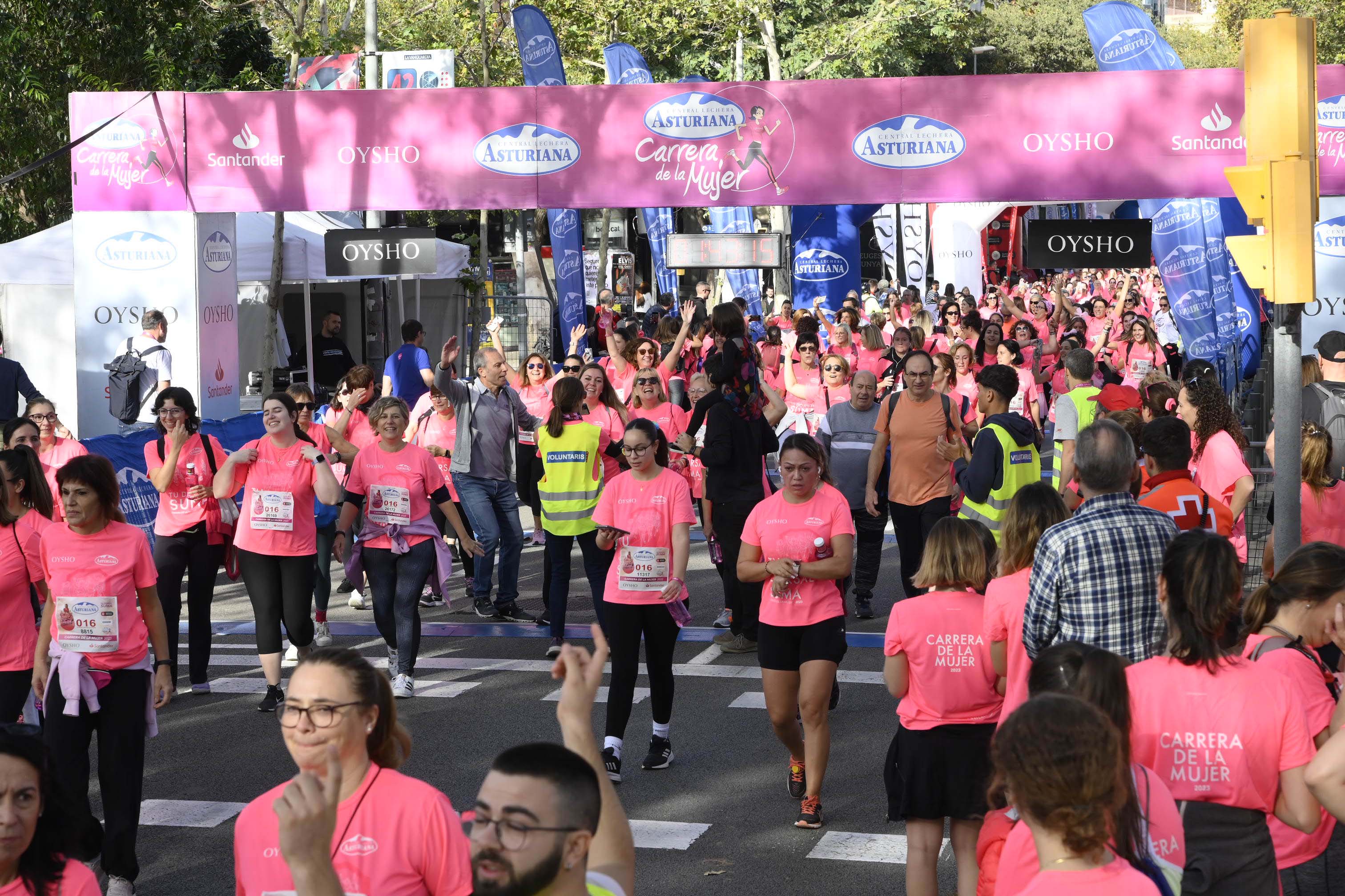 Las mejores fotos de la Carrera de la Mujer de Barcelona 2023. 6090