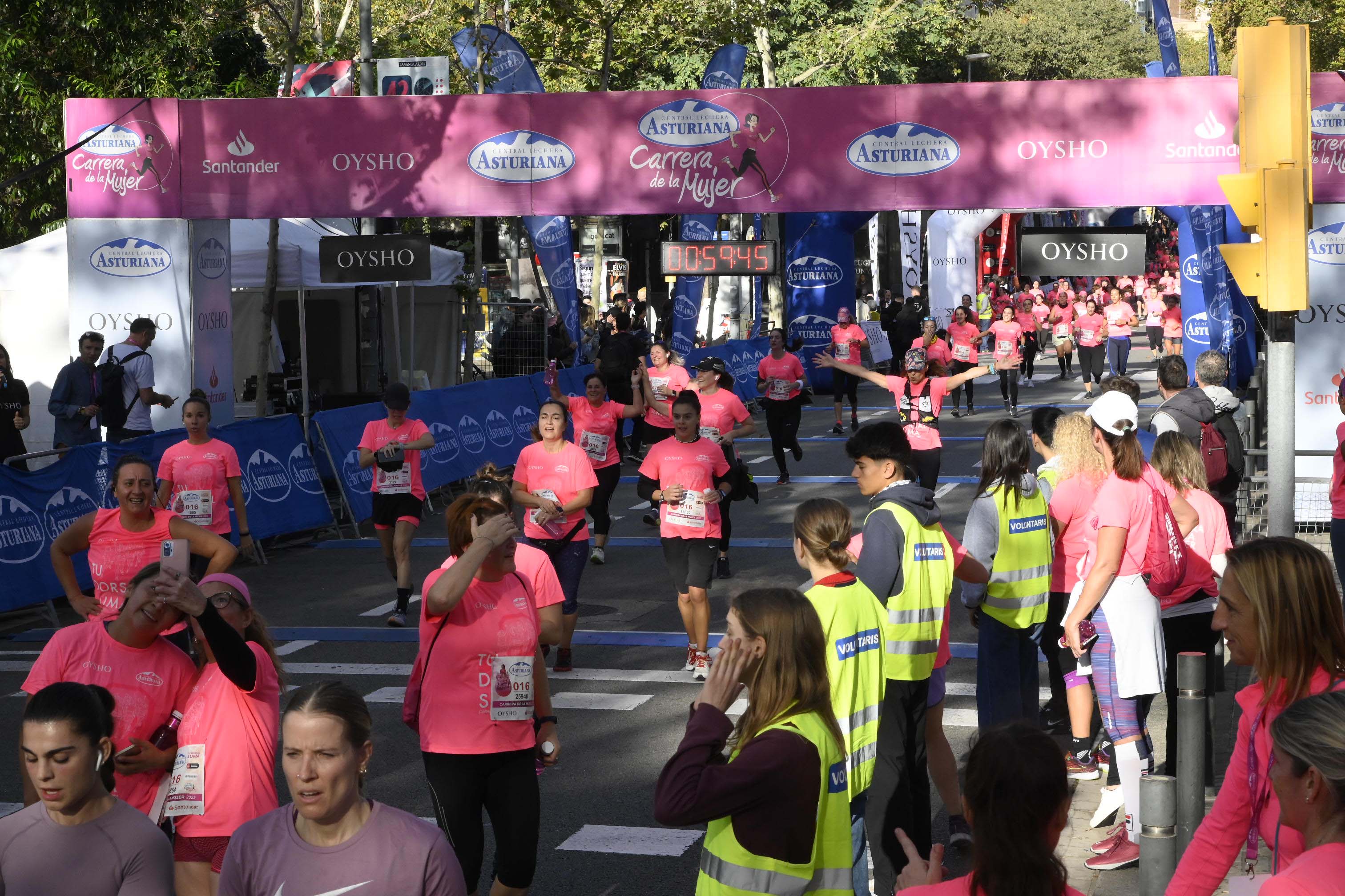 Las mejores fotos de la Carrera de la Mujer de Barcelona 2023. 4869