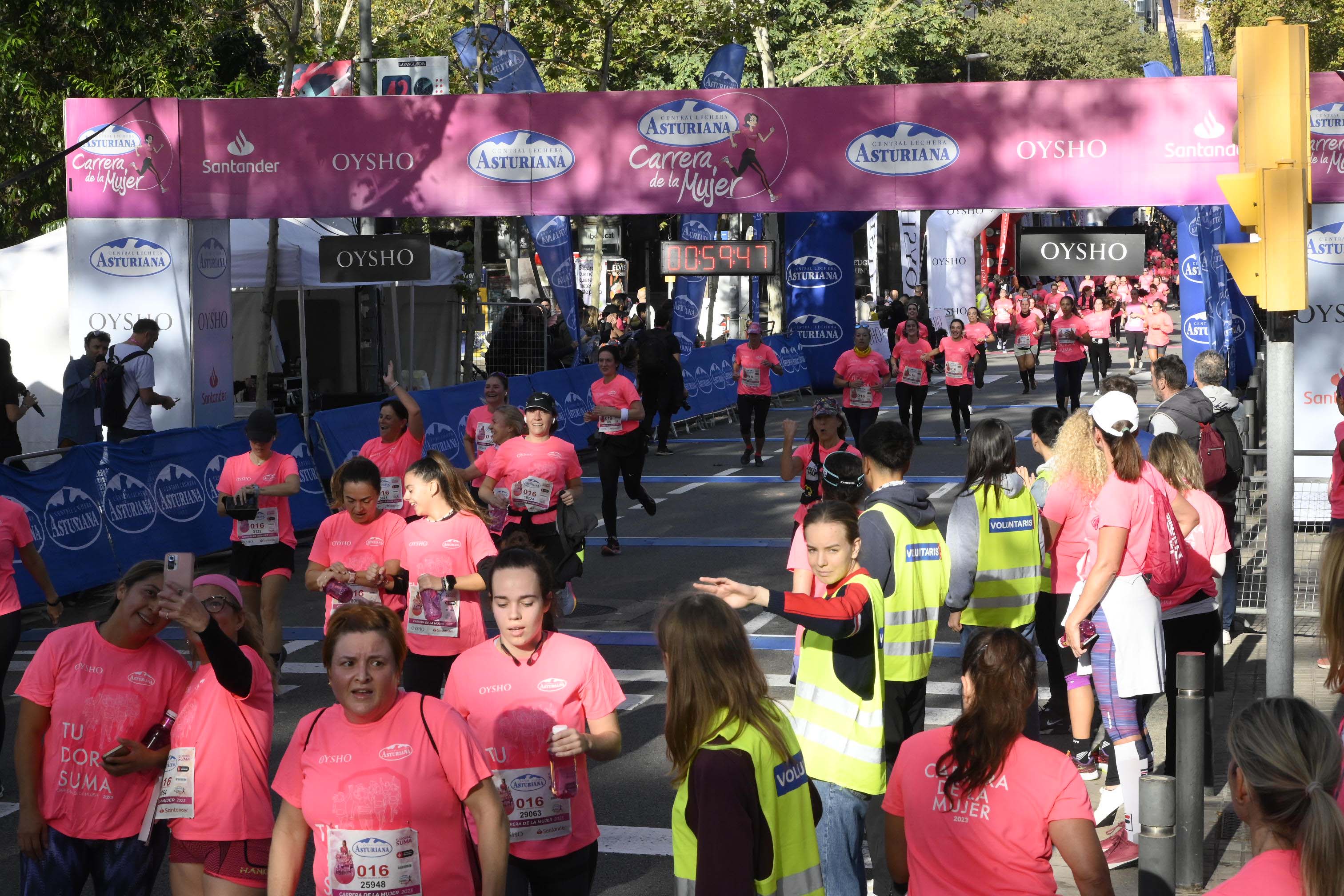 Las mejores fotos de la Carrera de la Mujer de Barcelona 2023. 4870