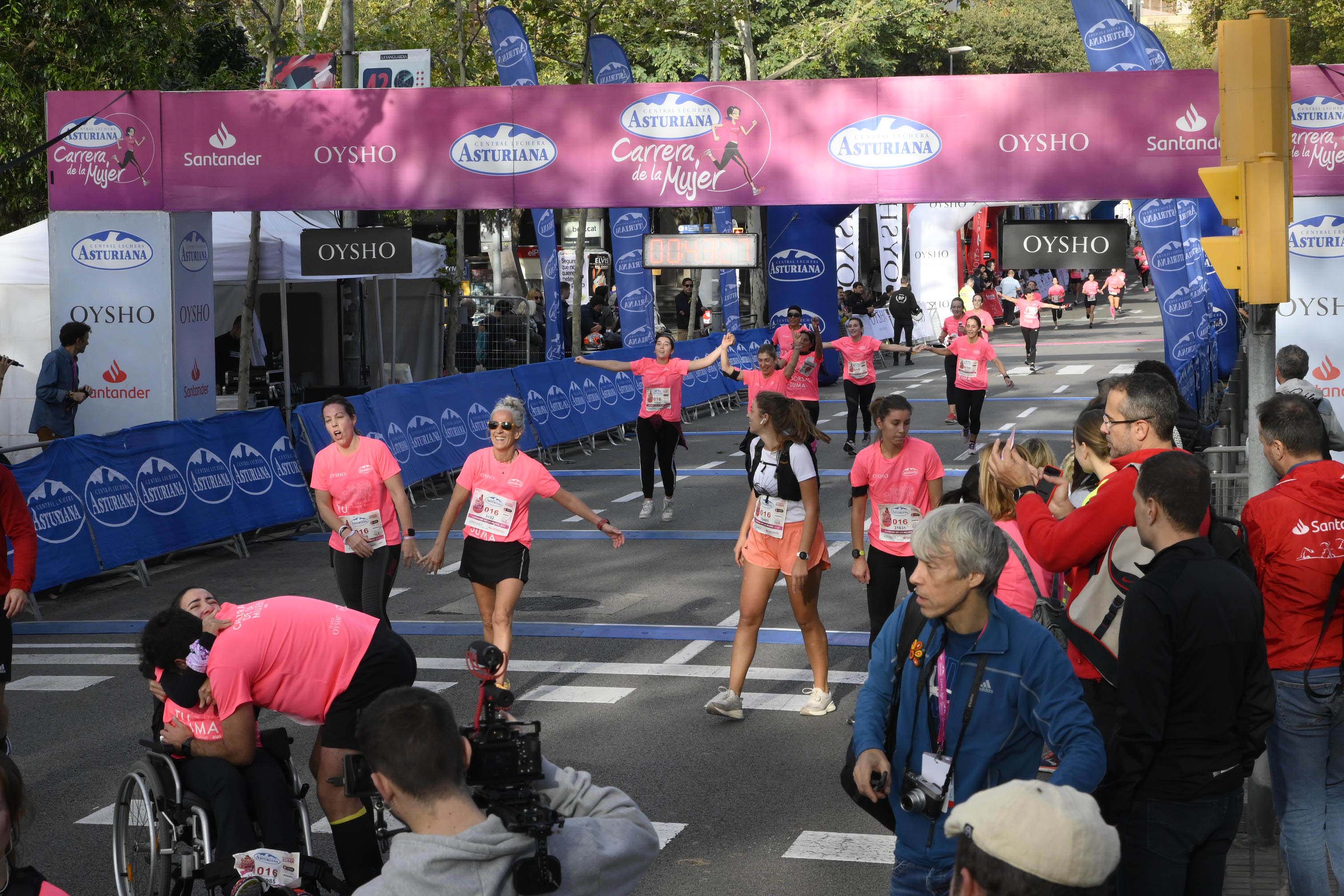 Las mejores fotos de la Carrera de la Mujer de Barcelona 2023. 4380