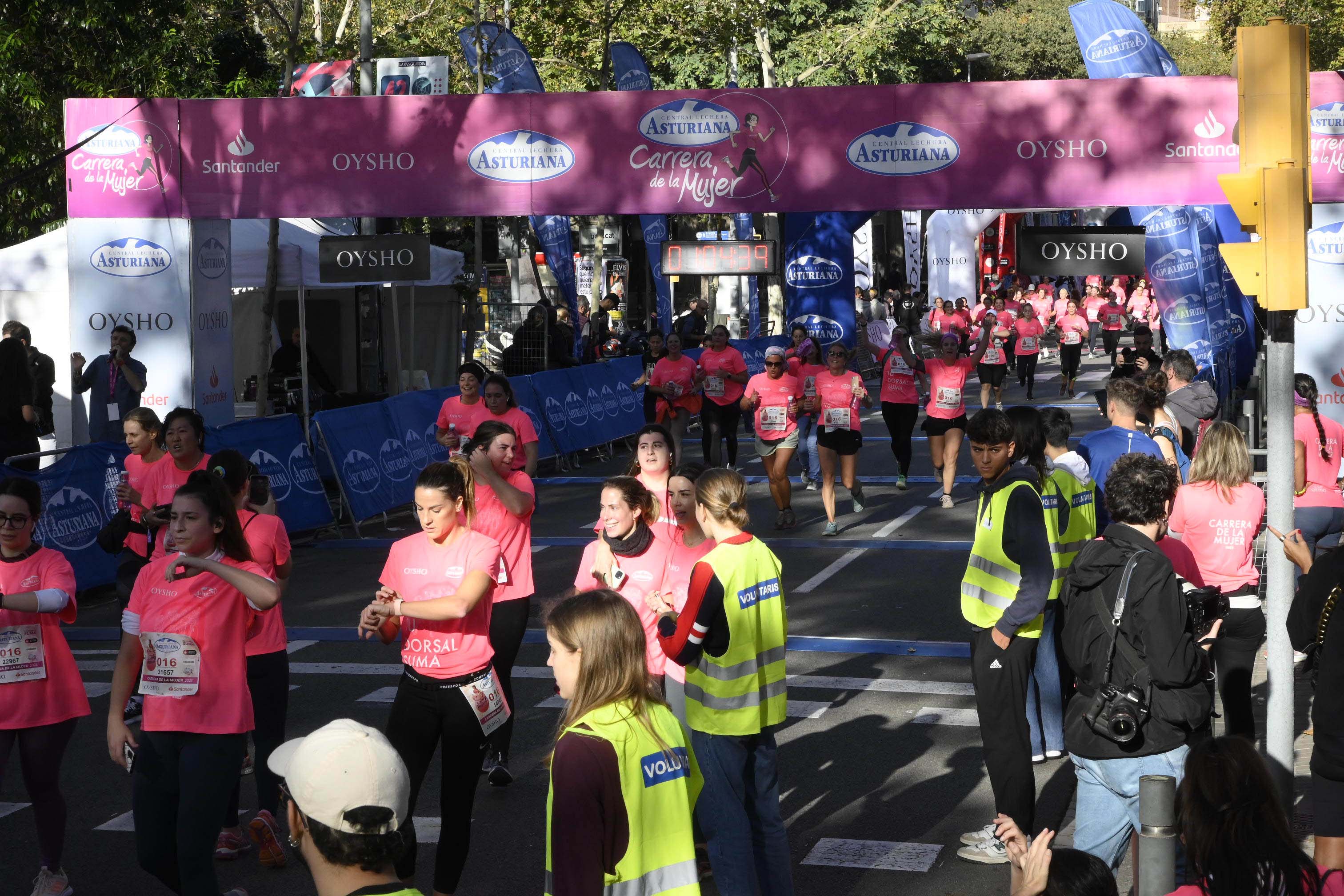 Las mejores fotos de la Carrera de la Mujer de Barcelona 2023. 5016