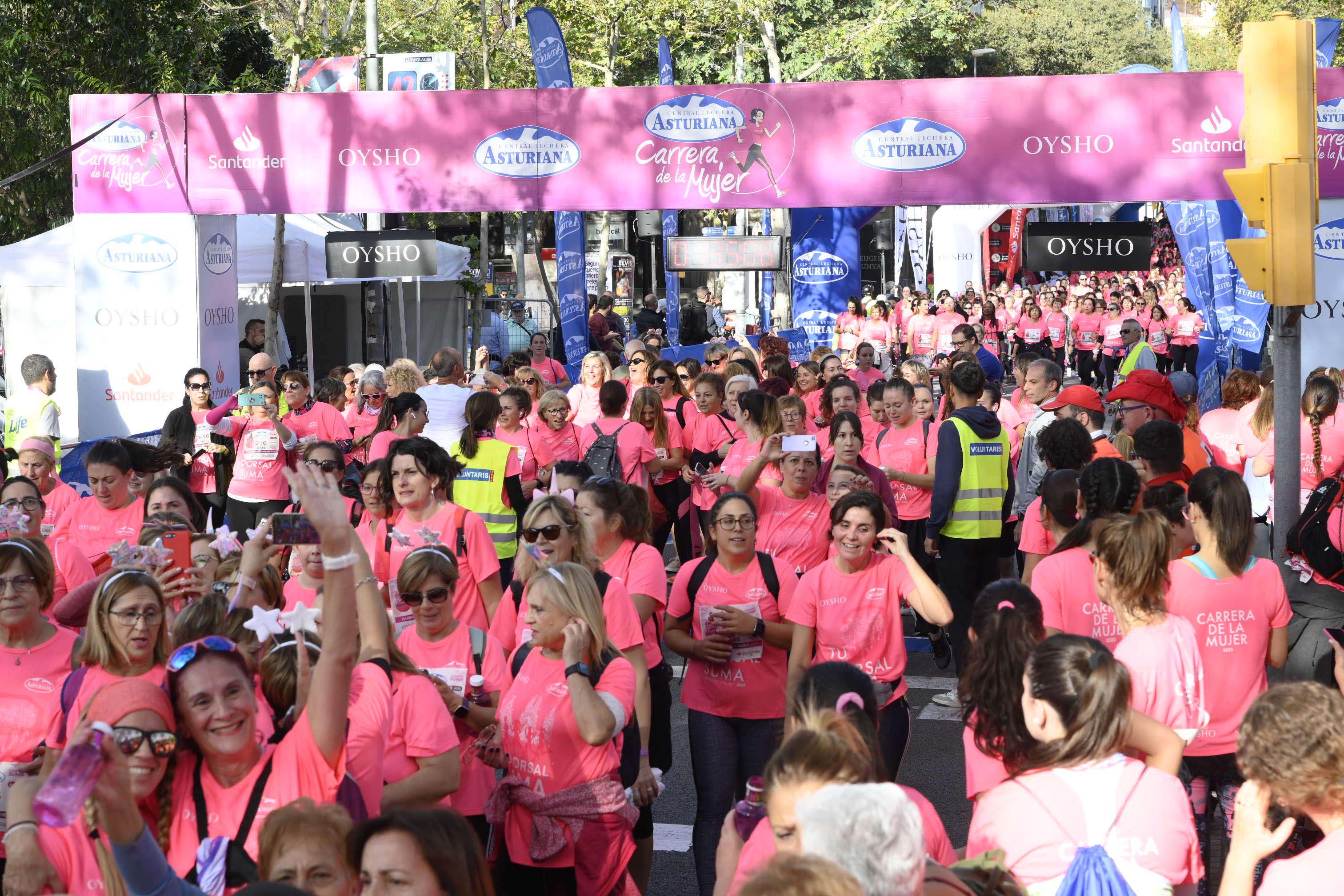 Las mejores fotos de la Carrera de la Mujer de Barcelona 2023. 5853