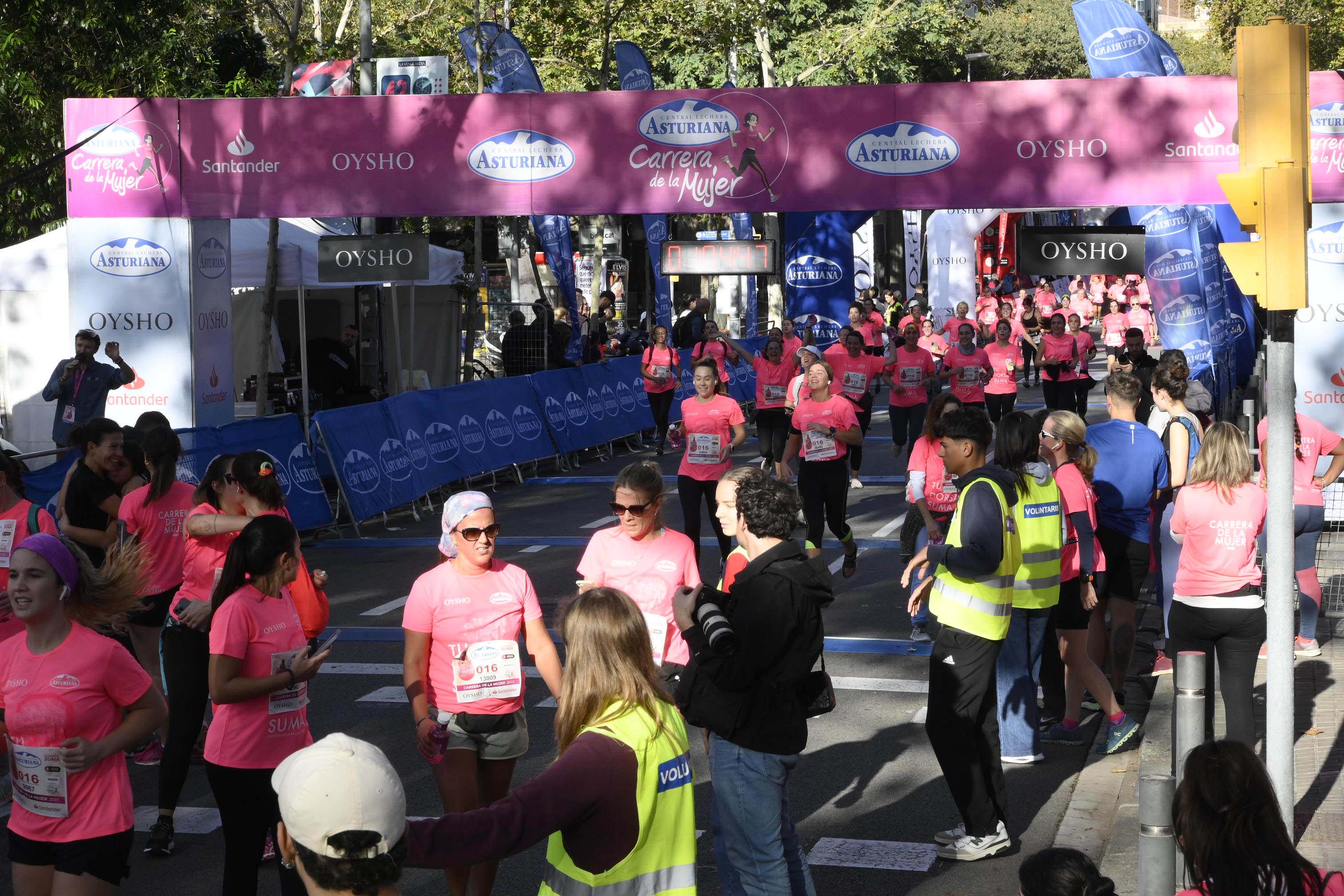 Las mejores fotos de la Carrera de la Mujer de Barcelona 2023. 5020