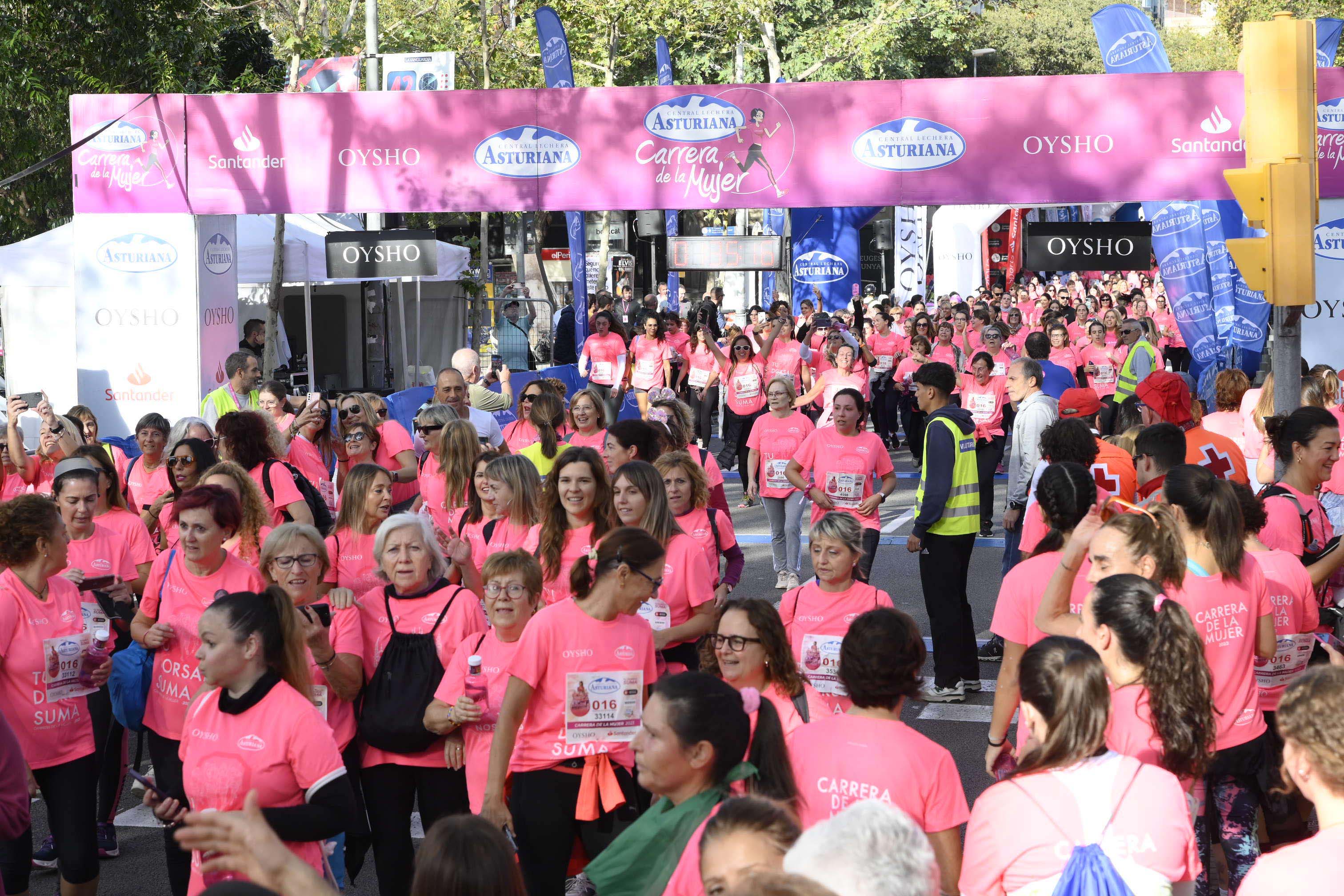 Las mejores fotos de la Carrera de la Mujer de Barcelona 2023. 5858