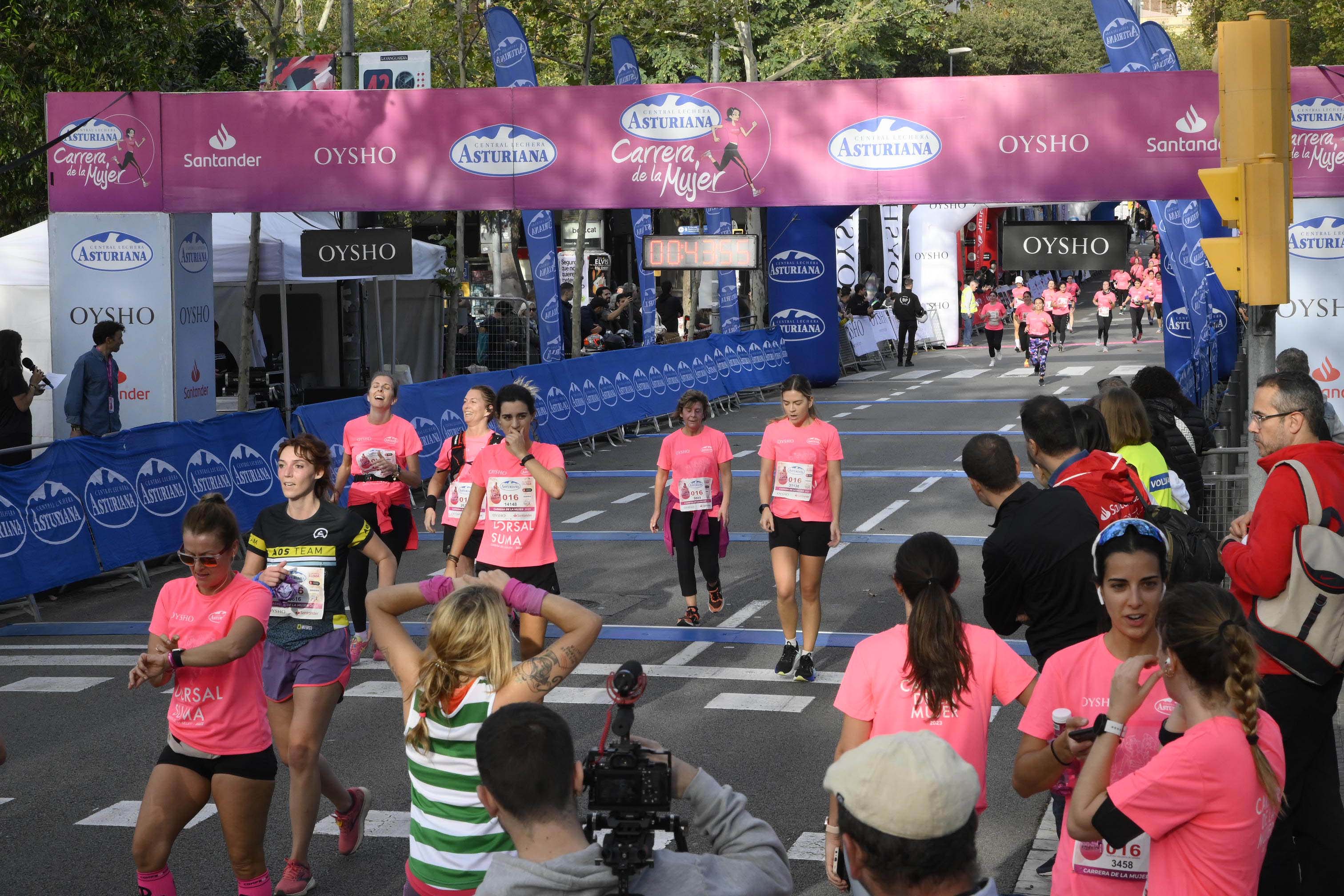 Las mejores fotos de la Carrera de la Mujer de Barcelona 2023. 4394