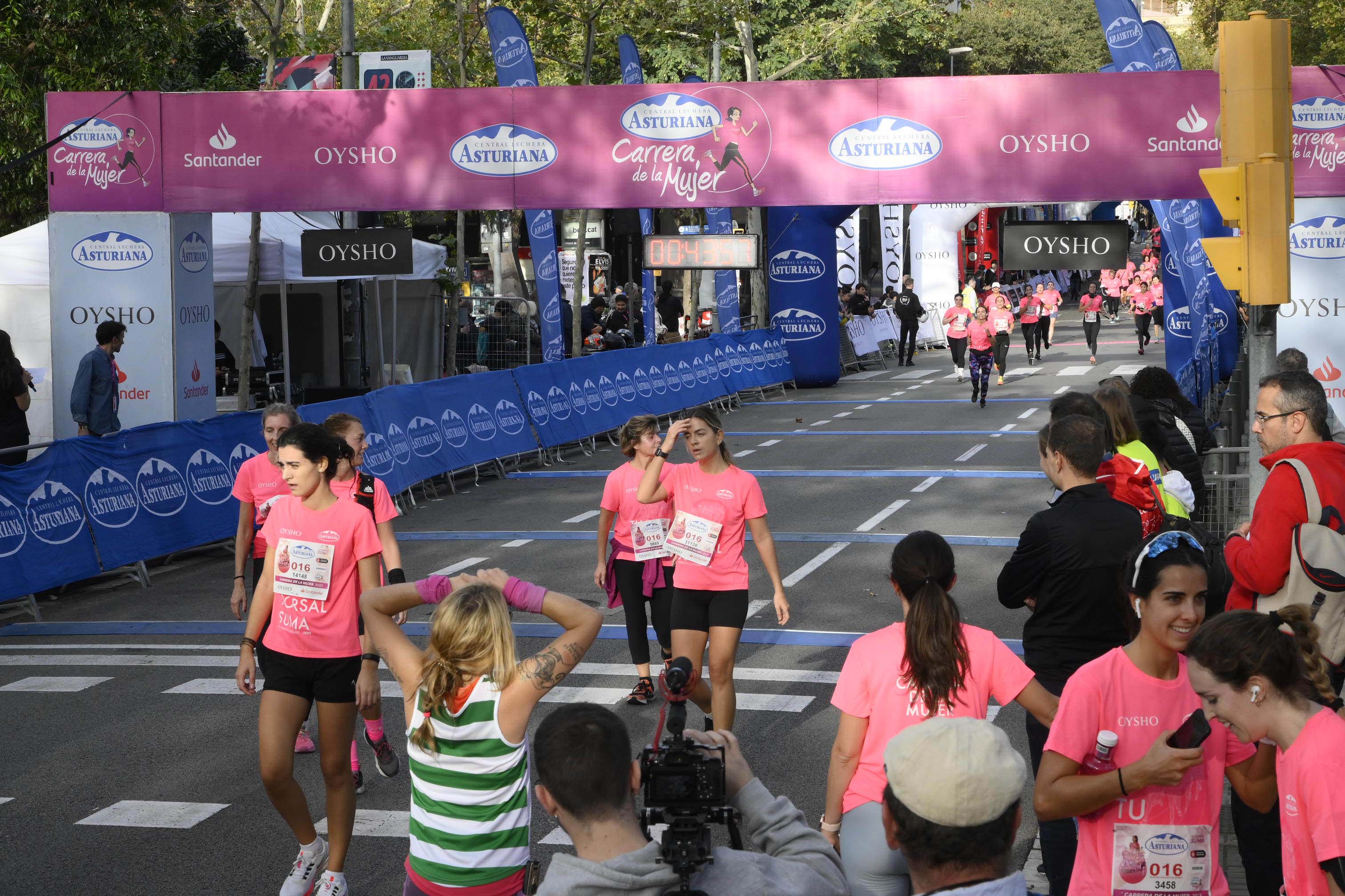 Las mejores fotos de la Carrera de la Mujer de Barcelona 2023. 4395
