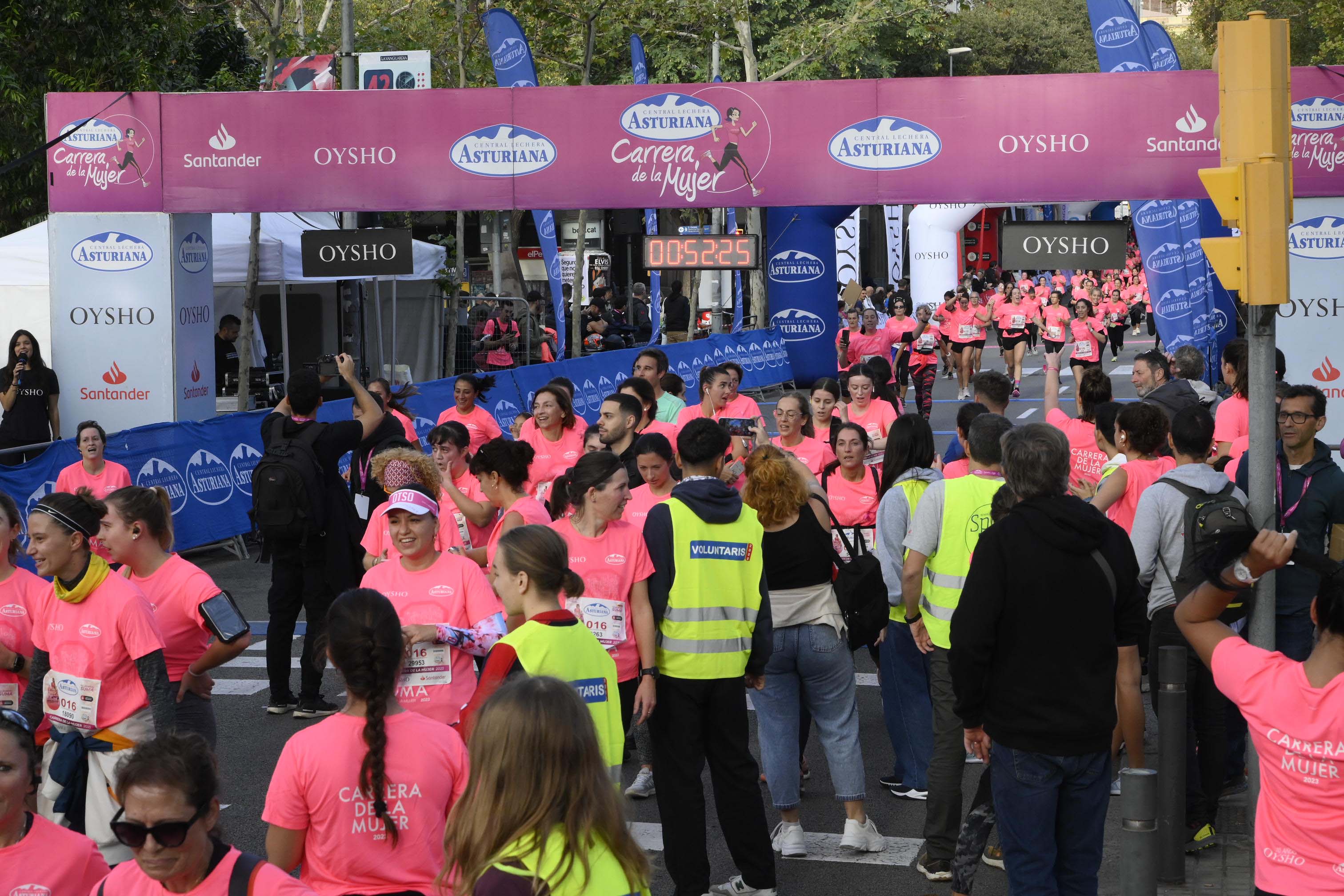 Las mejores fotos de la Carrera de la Mujer de Barcelona 2023. 4649