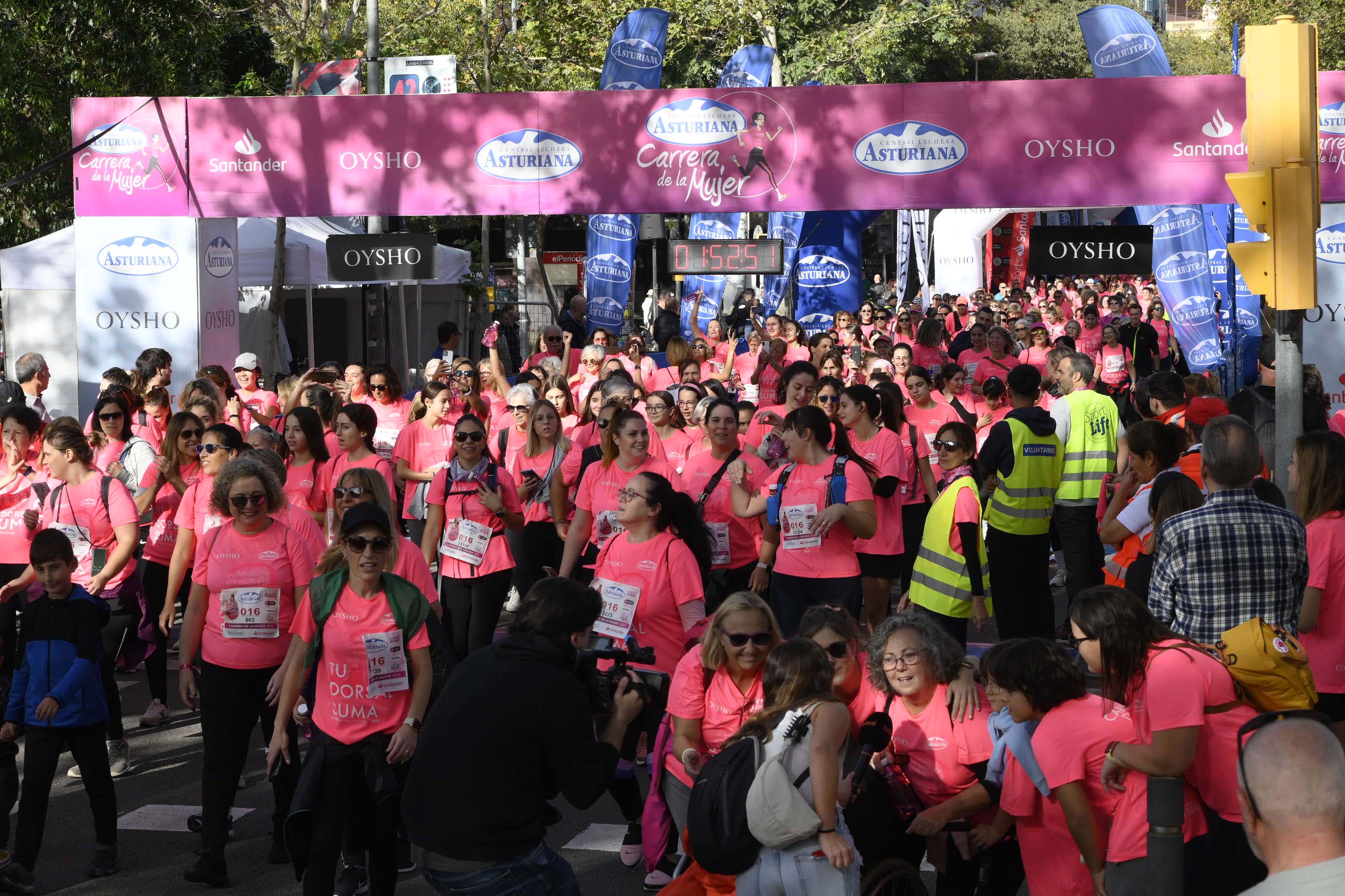 Las mejores fotos de la Carrera de la Mujer de Barcelona 2023. 6374