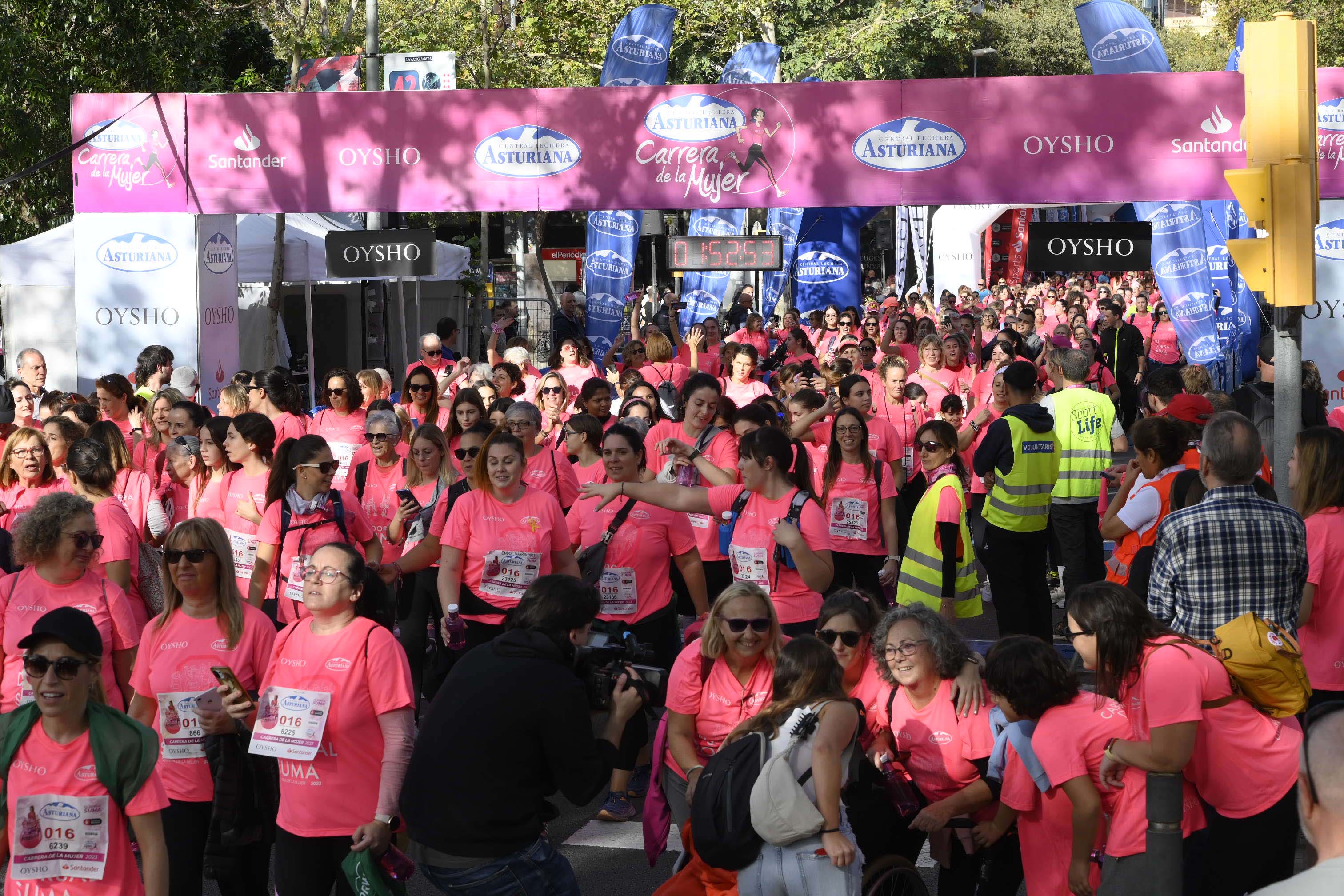 Las mejores fotos de la Carrera de la Mujer de Barcelona 2023. 6375