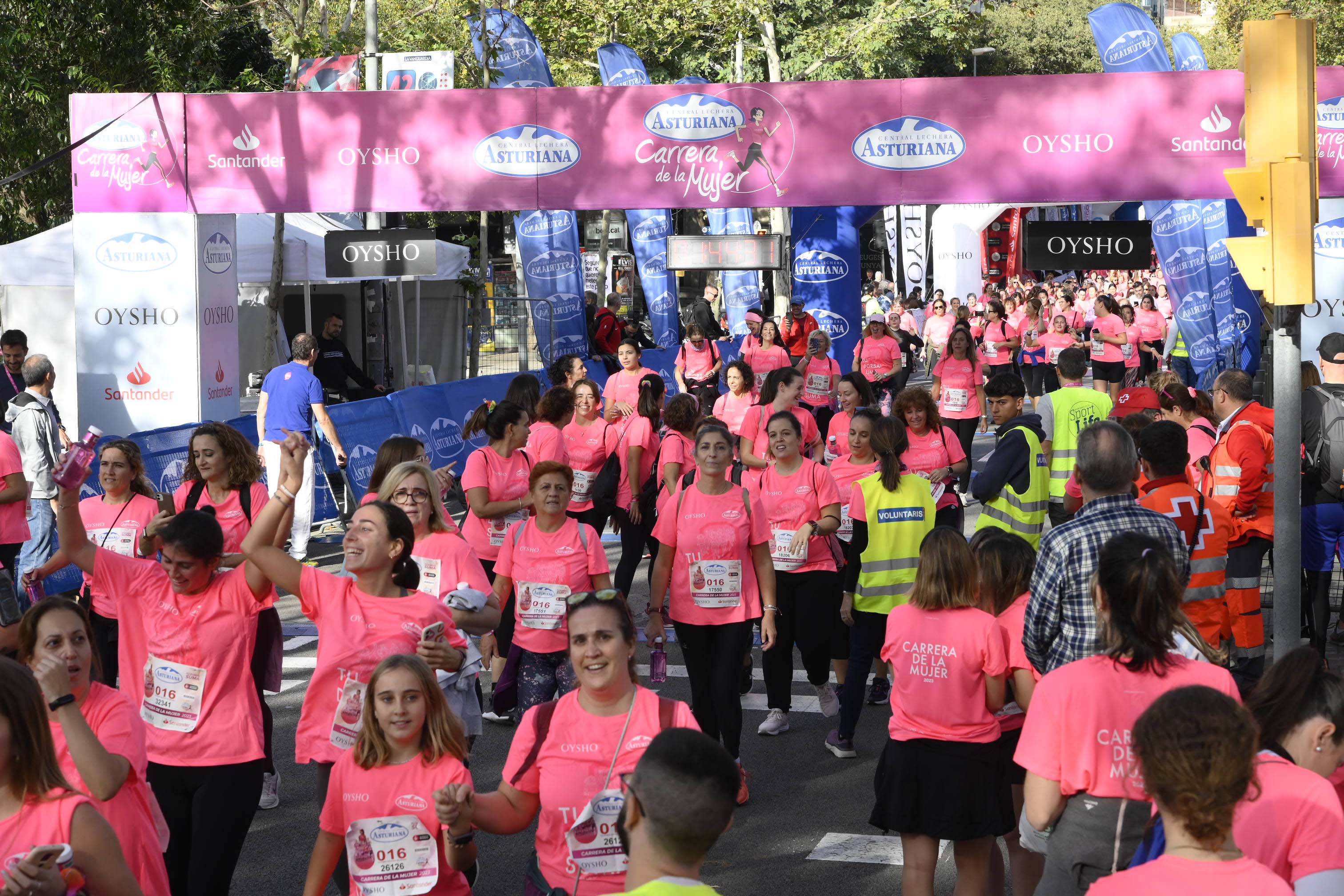Las mejores fotos de la Carrera de la Mujer de Barcelona 2023. 6128