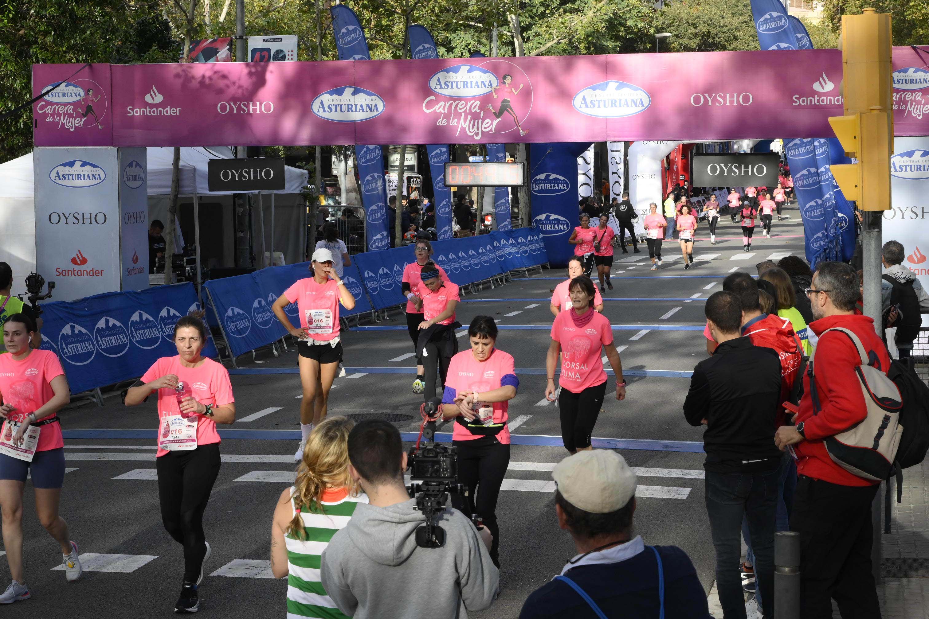Las mejores fotos de la Carrera de la Mujer de Barcelona 2023. 4404