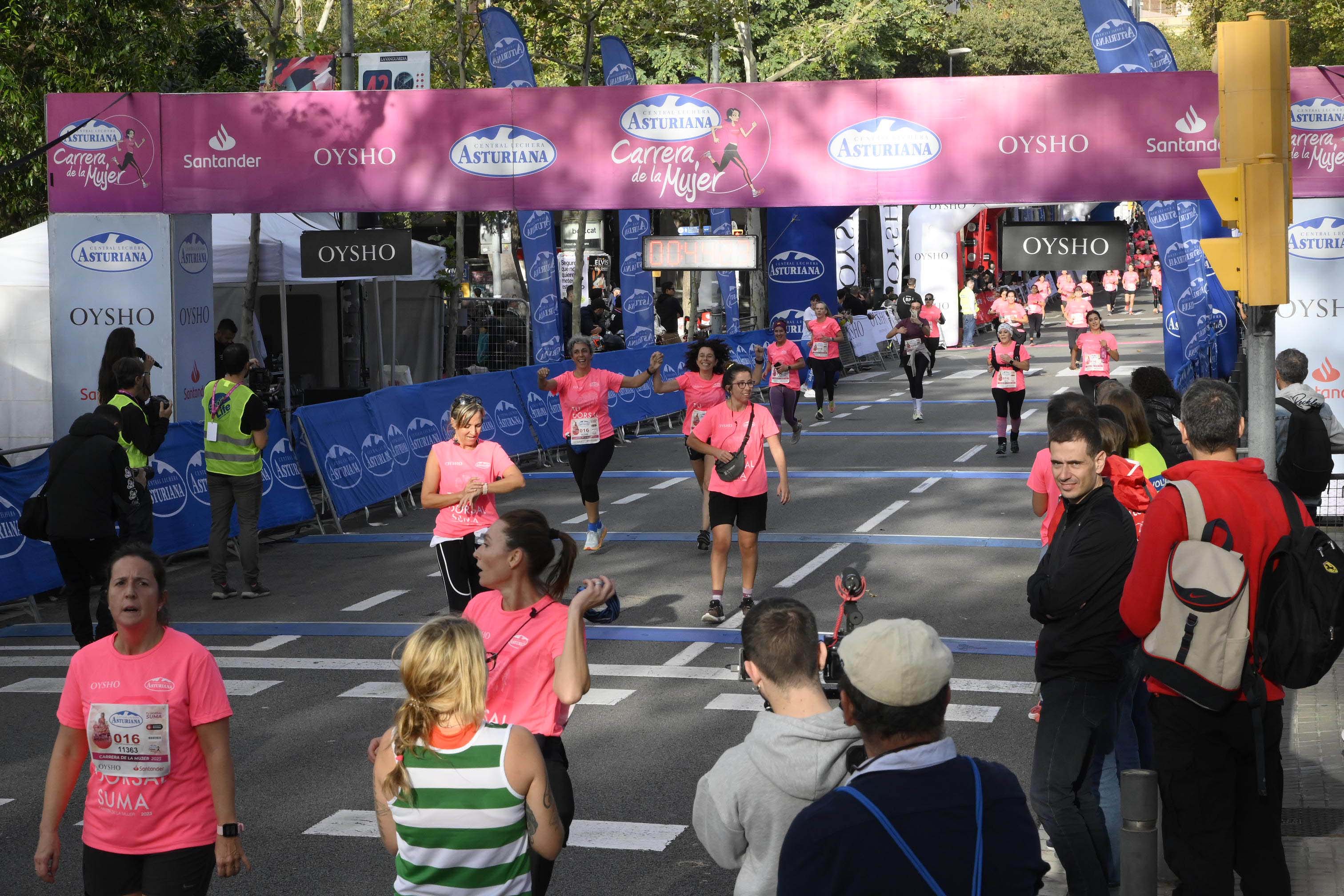 Las mejores fotos de la Carrera de la Mujer de Barcelona 2023. 4408