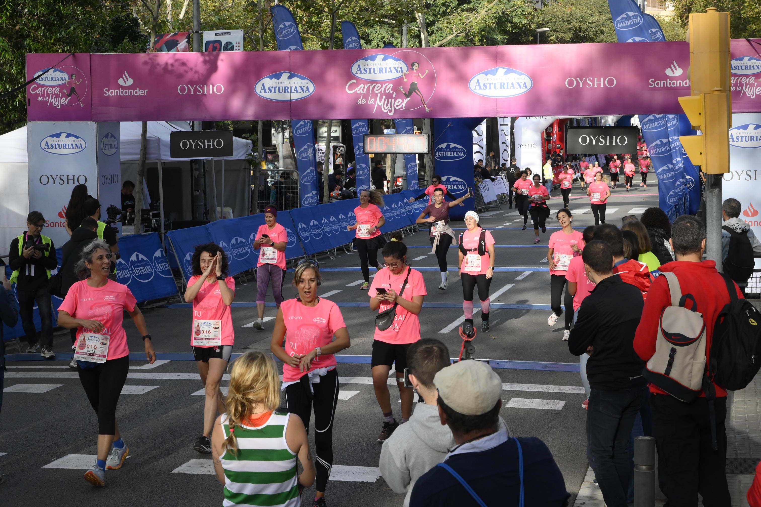 Las mejores fotos de la Carrera de la Mujer de Barcelona 2023. 4410