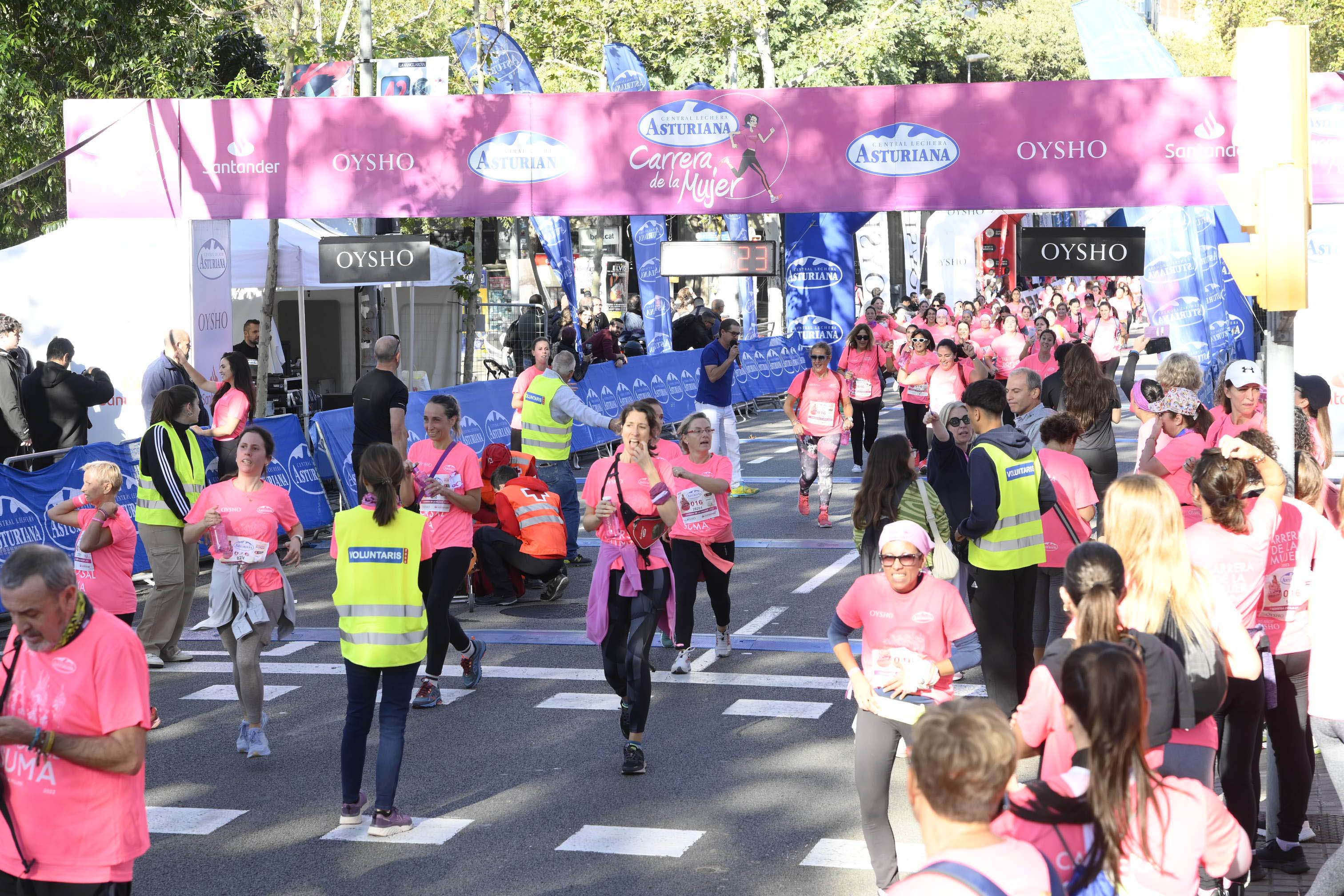 Las mejores fotos de la Carrera de la Mujer de Barcelona 2023. 5294