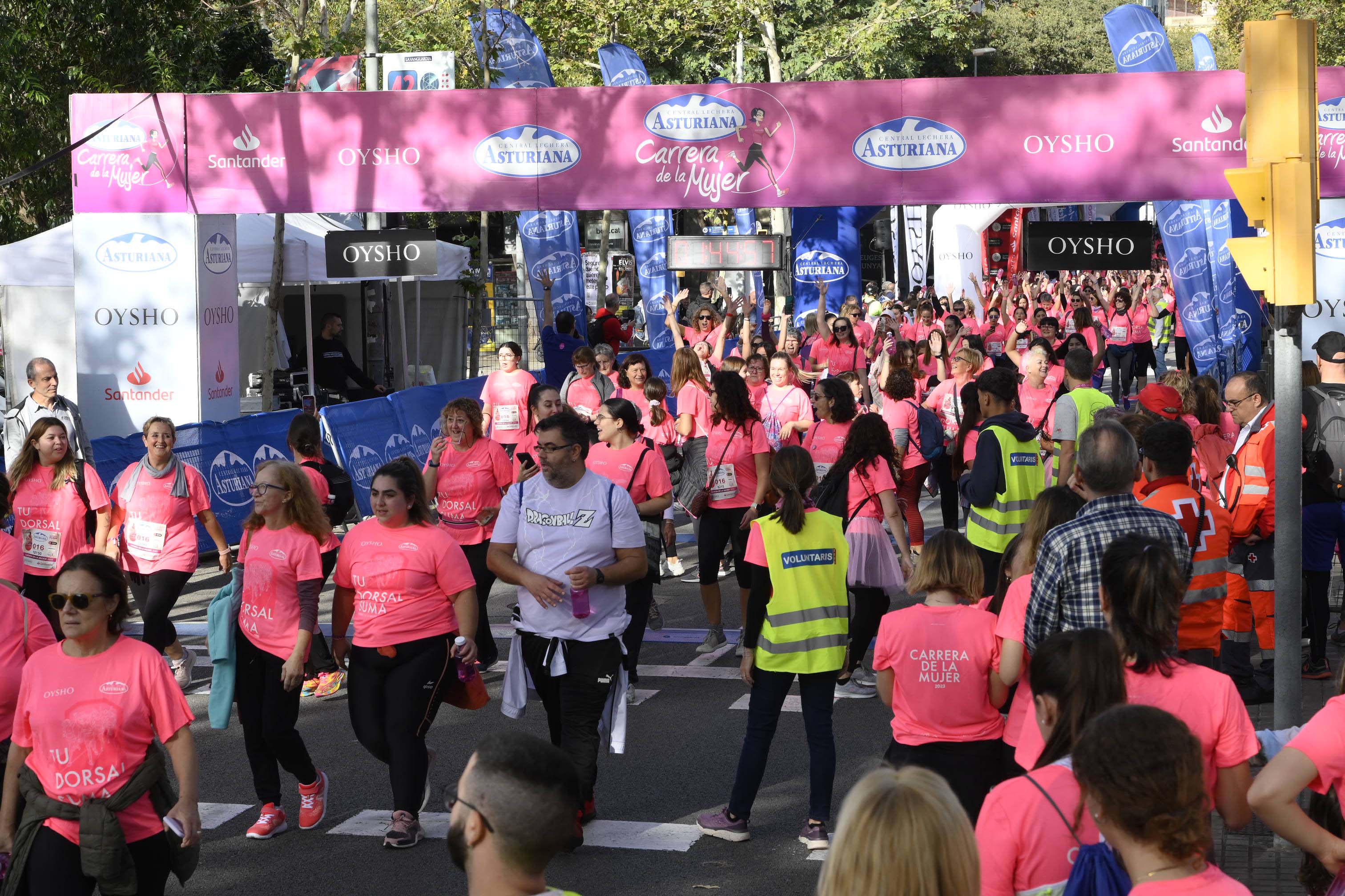 Las mejores fotos de la Carrera de la Mujer de Barcelona 2023. 6141
