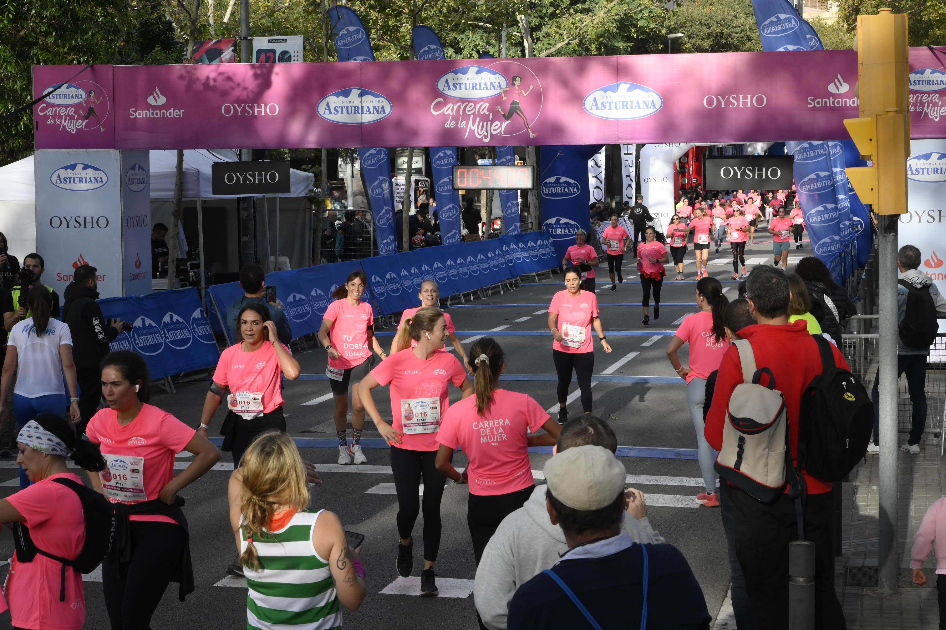 Las mejores fotos de la Carrera de la Mujer de Barcelona 2023. 4416