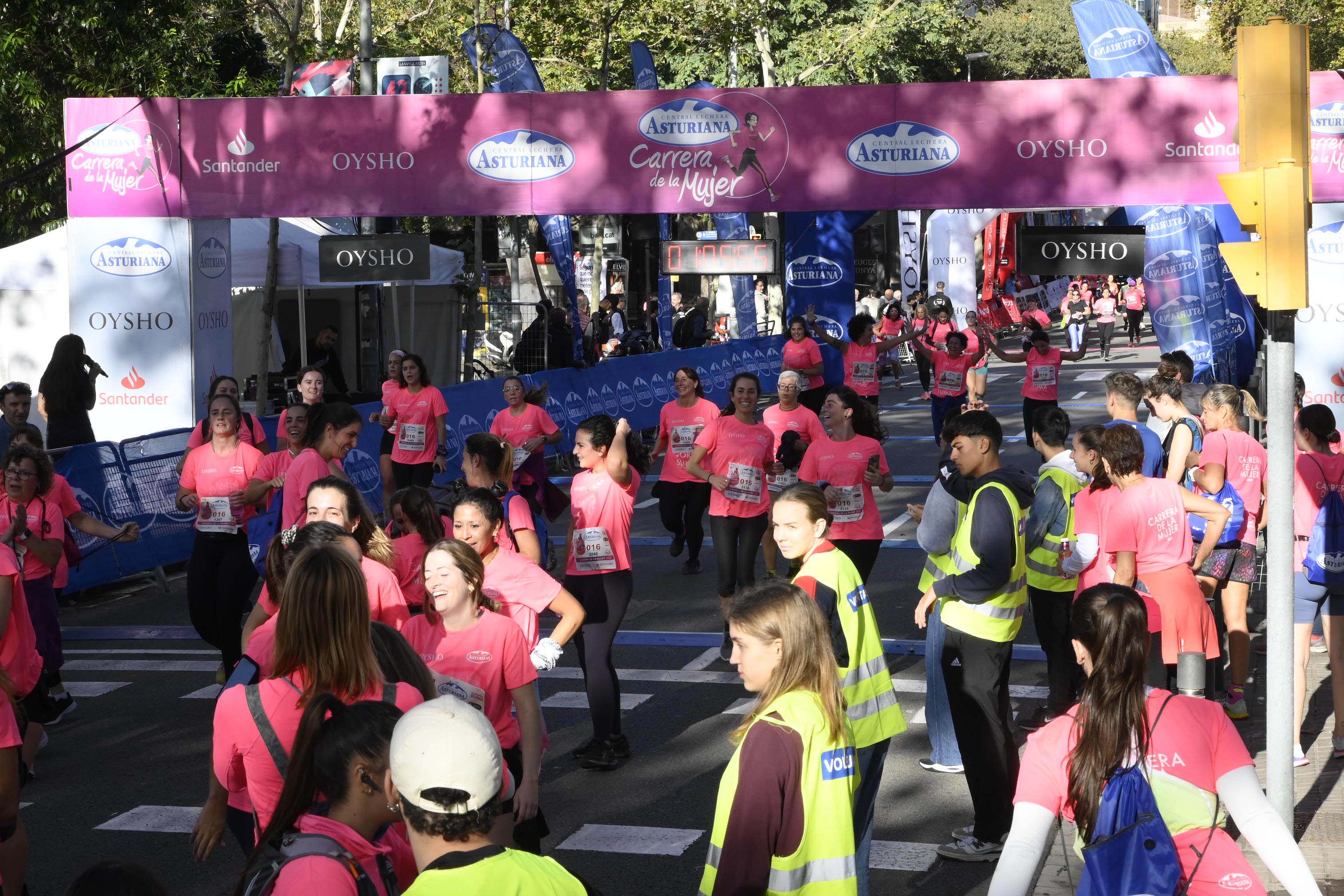 Las mejores fotos de la Carrera de la Mujer de Barcelona 2023. 5054