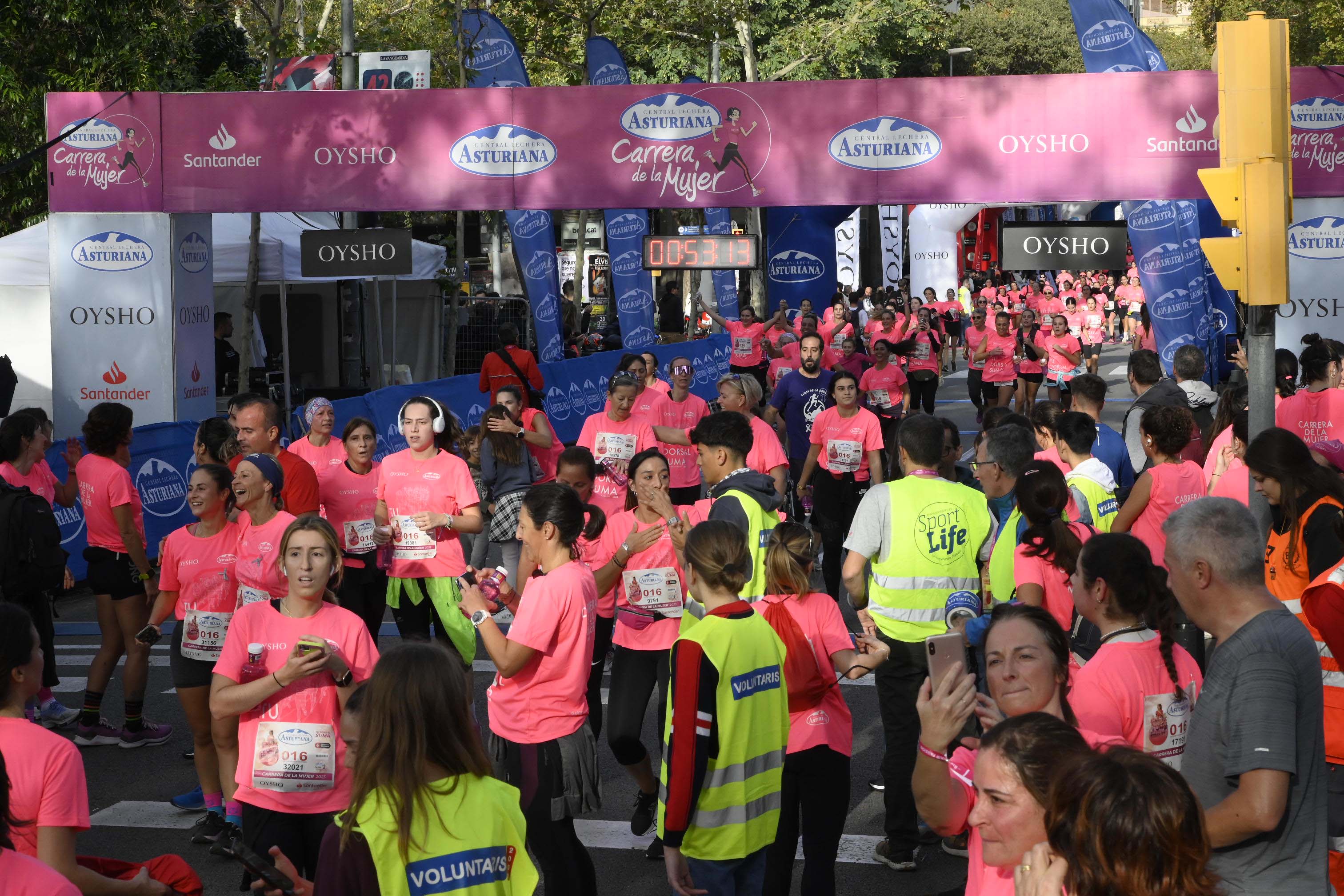 Las mejores fotos de la Carrera de la Mujer de Barcelona 2023. 4673