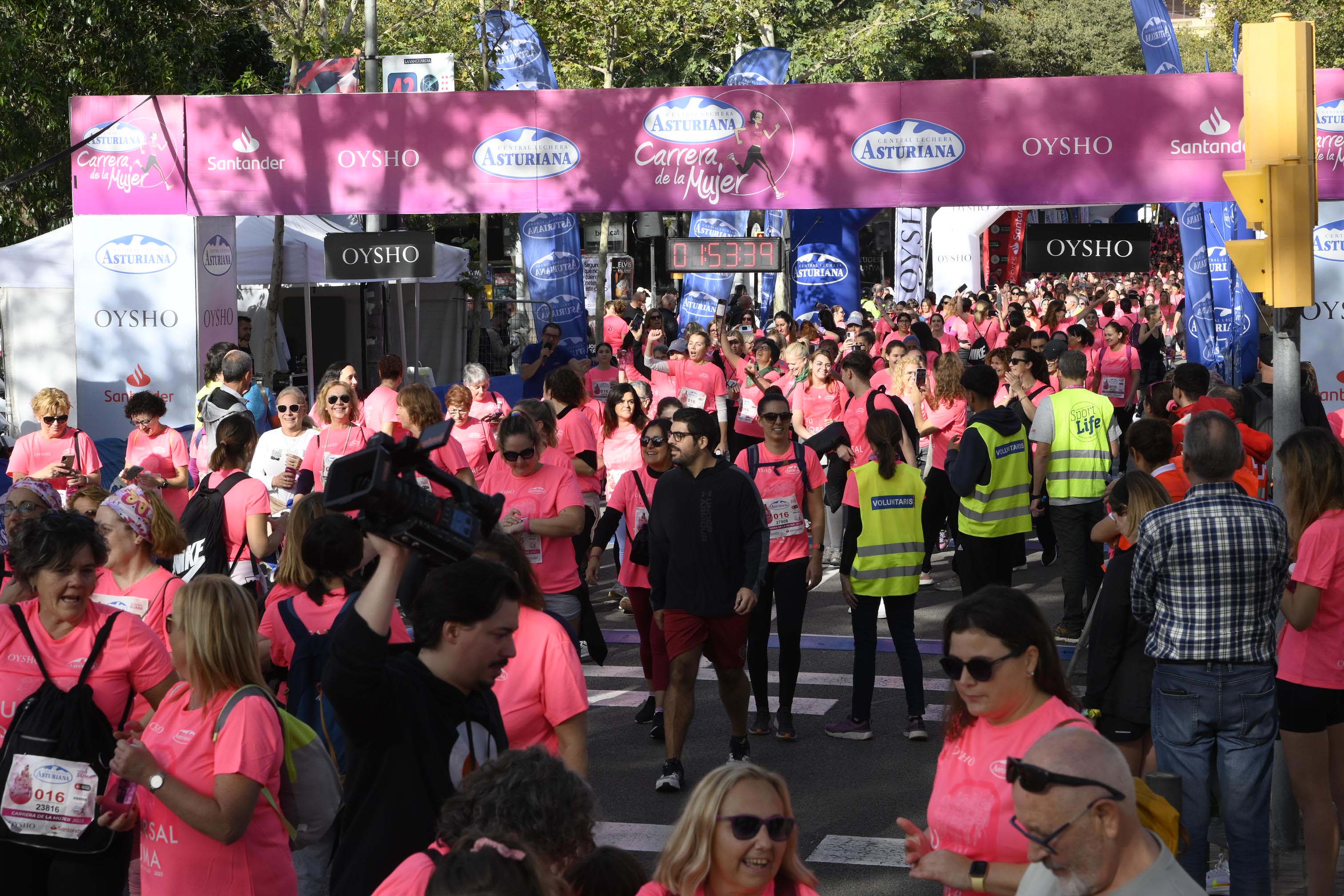 Las mejores fotos de la Carrera de la Mujer de Barcelona 2023. 6398