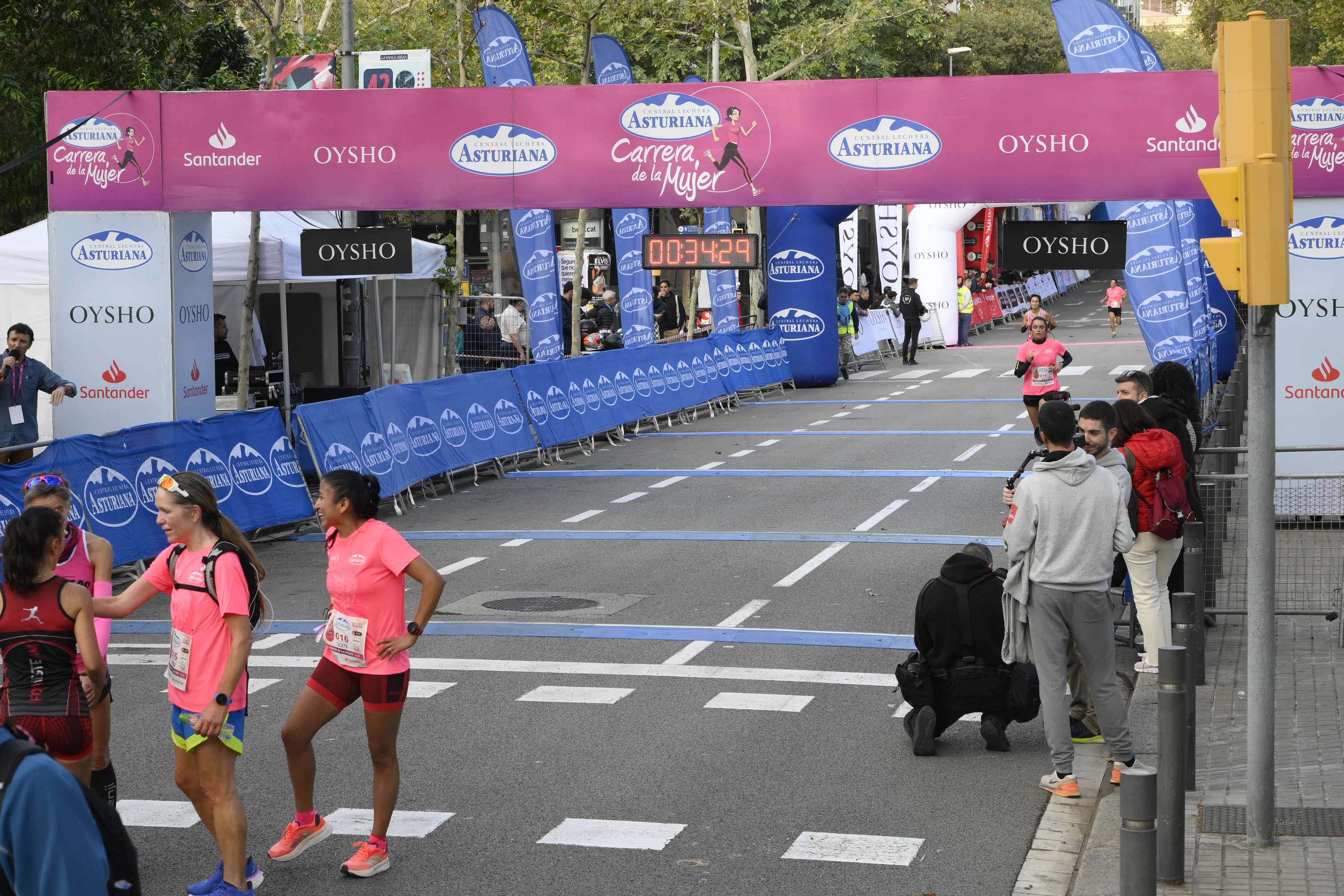 Las mejores fotos de la Carrera de la Mujer de Barcelona 2023. 4123