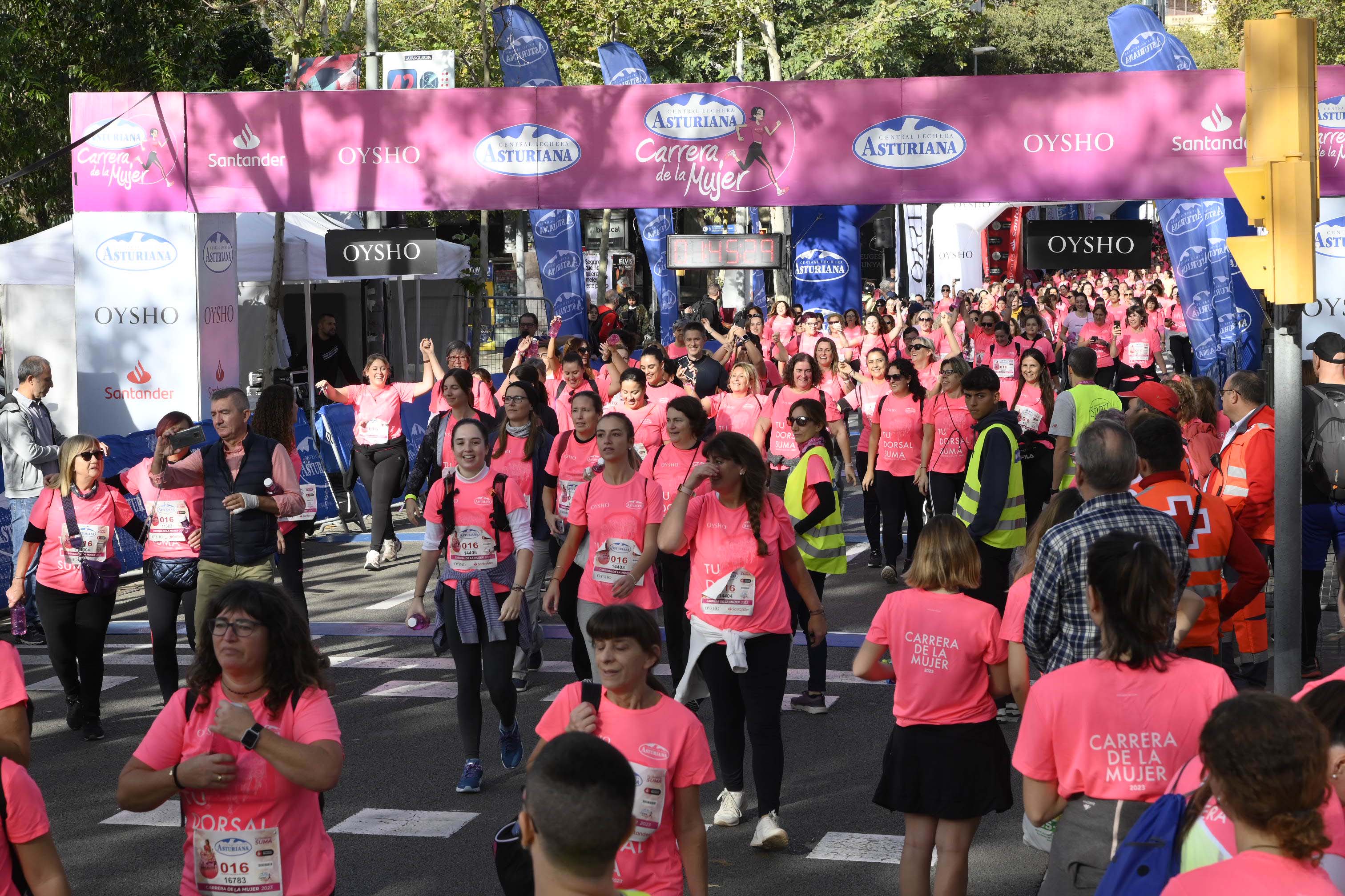 Las mejores fotos de la Carrera de la Mujer de Barcelona 2023. 6157