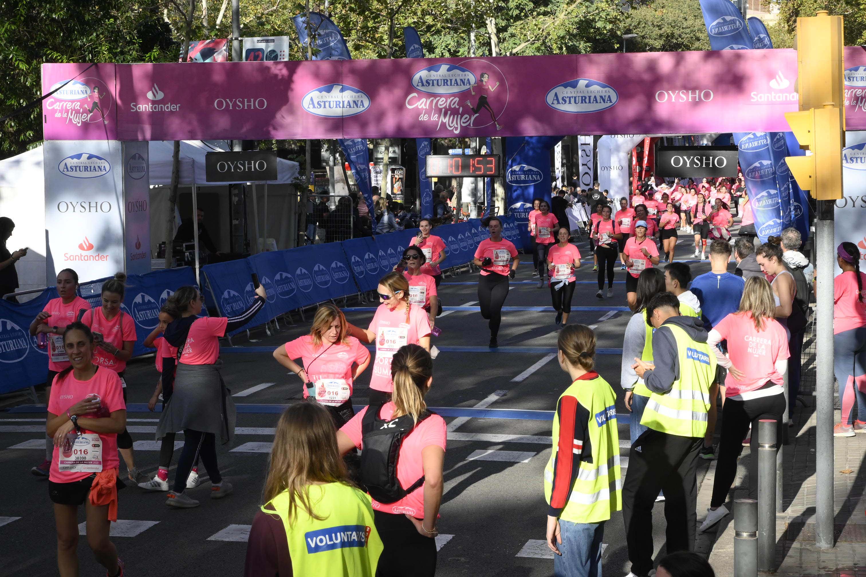 Las mejores fotos de la Carrera de la Mujer de Barcelona 2023. 4933