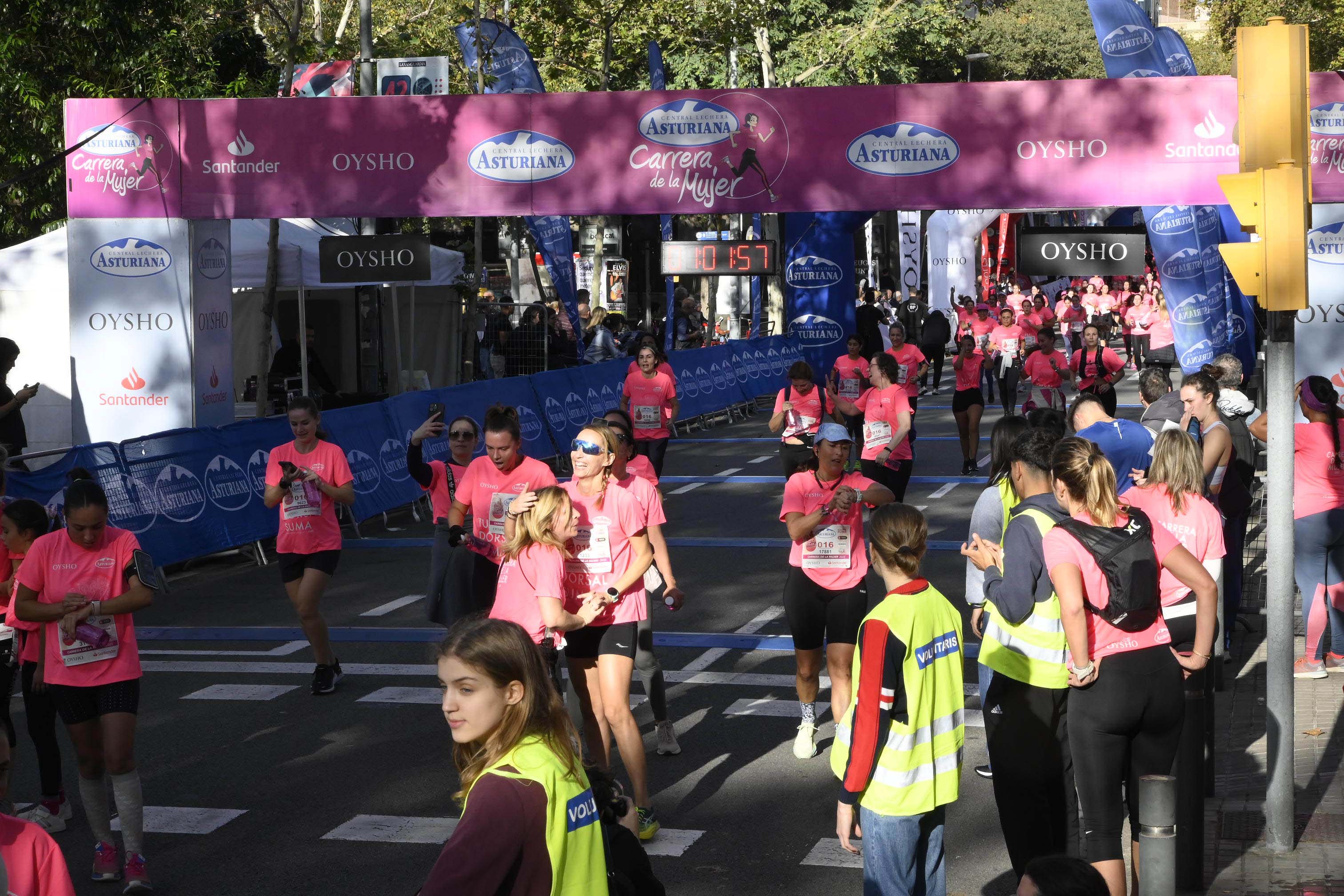Las mejores fotos de la Carrera de la Mujer de Barcelona 2023. 4935